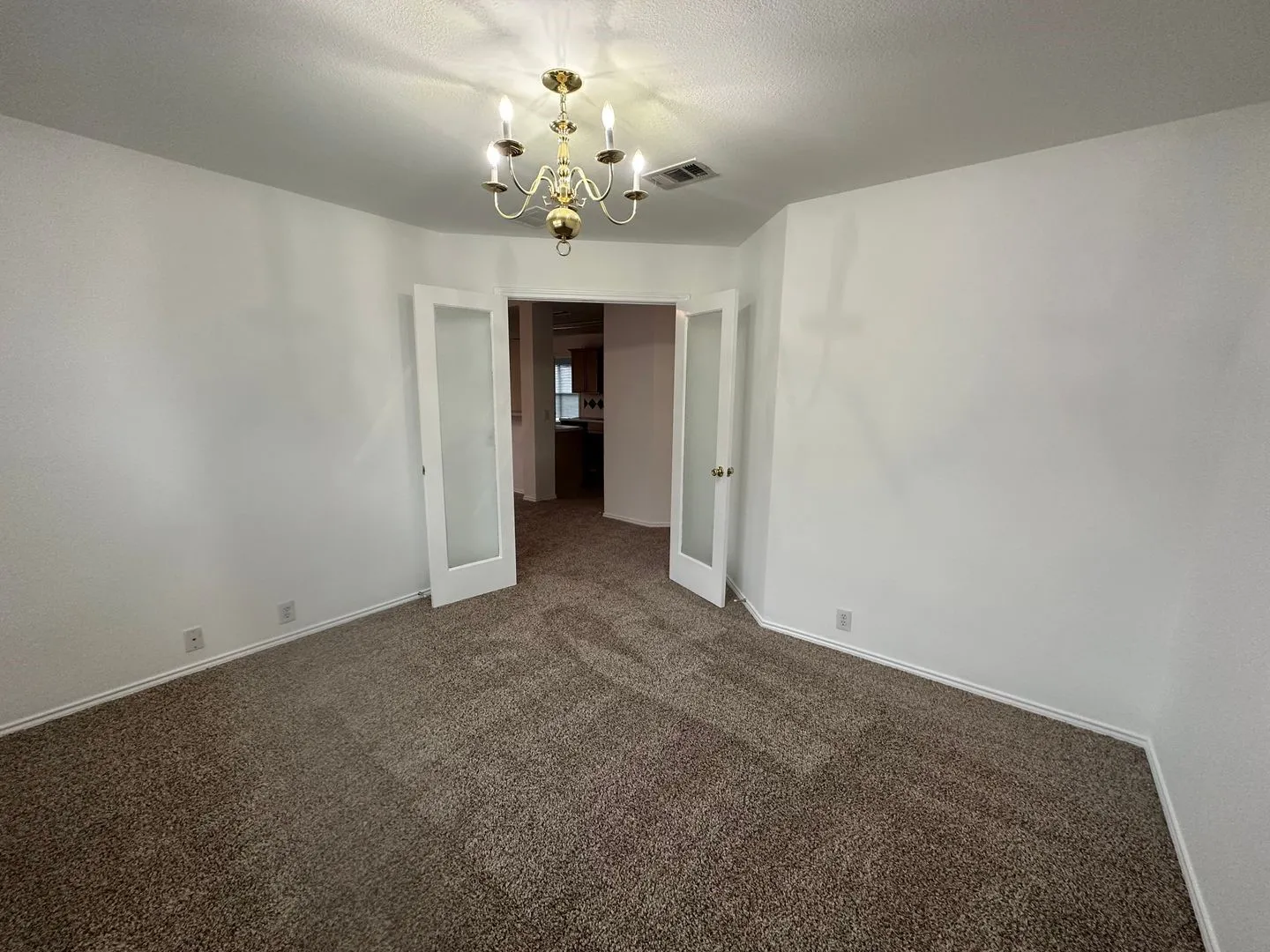 Single Family Residence For Rent in Tarrant County , 8255 Horse Whisper Lane, Fort Worth, Texas 76131, 3 Bedroom, 2 Bathroom, 2 Garage spaces, 1,566 Sqft, built in 2002, mls#21305071, Real Estate Agent in Fort Worth, Homes For Rent in Tarrant county, Homes For Rent in Fort Worth, Realtor in Fort Worth Texas, Real Estate Brokerage Independent Realty Texas, Luminita Cordes Realtor