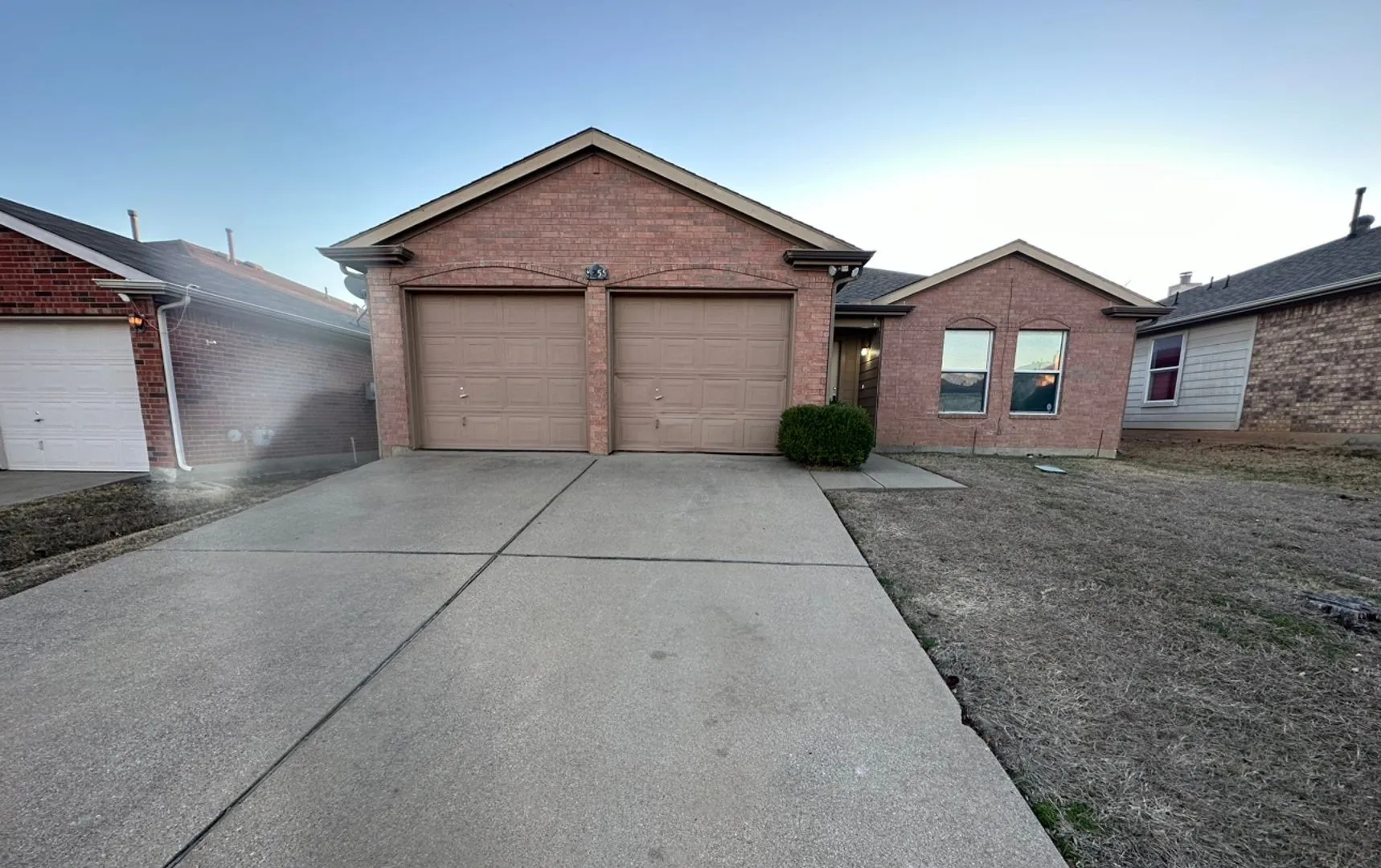 Single Family Residence For Rent in Tarrant County , 8255 Horse Whisper Lane, Fort Worth, Texas 76131, 3 Bedroom, 2 Bathroom, 2 Garage spaces, 1,566 Sqft, built in 2002, mls#21305071, Real Estate Agent in Fort Worth, Homes For Rent in Tarrant county, Homes For Rent in Fort Worth, Realtor in Fort Worth Texas, Real Estate Brokerage Independent Realty Texas, Luminita Cordes Realtor