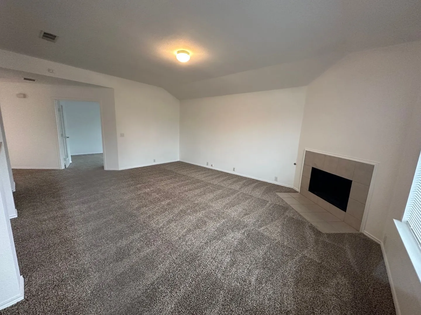 Single Family Residence For Rent in Tarrant County , 8255 Horse Whisper Lane, Fort Worth, Texas 76131, 3 Bedroom, 2 Bathroom, 2 Garage spaces, 1,566 Sqft, built in 2002, mls#21305071, Real Estate Agent in Fort Worth, Homes For Rent in Tarrant county, Homes For Rent in Fort Worth, Realtor in Fort Worth Texas, Real Estate Brokerage Independent Realty Texas, Luminita Cordes Realtor