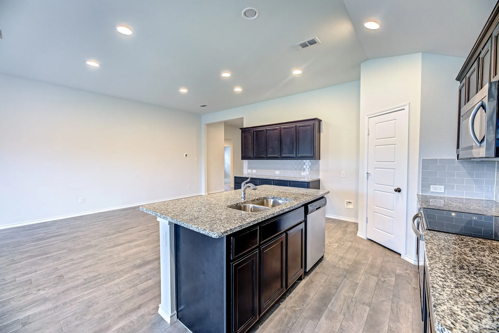 Single Family Residence For Rent in Denton County , 11436 Alpine Springs Drive, Aubrey, Texas 76227, 4 Bedrooms, 2 Bathrooms, 2 Garage spaces, 1,950 Sqft, built in 2022, Price $2,450, mls#21296756, Real Estate Agent in Aubrey, Homes For Rent in Denton county, Homes For Rent in Aubrey, Realtor in Aubrey Texas, Real Estate Brokerage Independent Realty Texas, Luminita Cordes Realtor