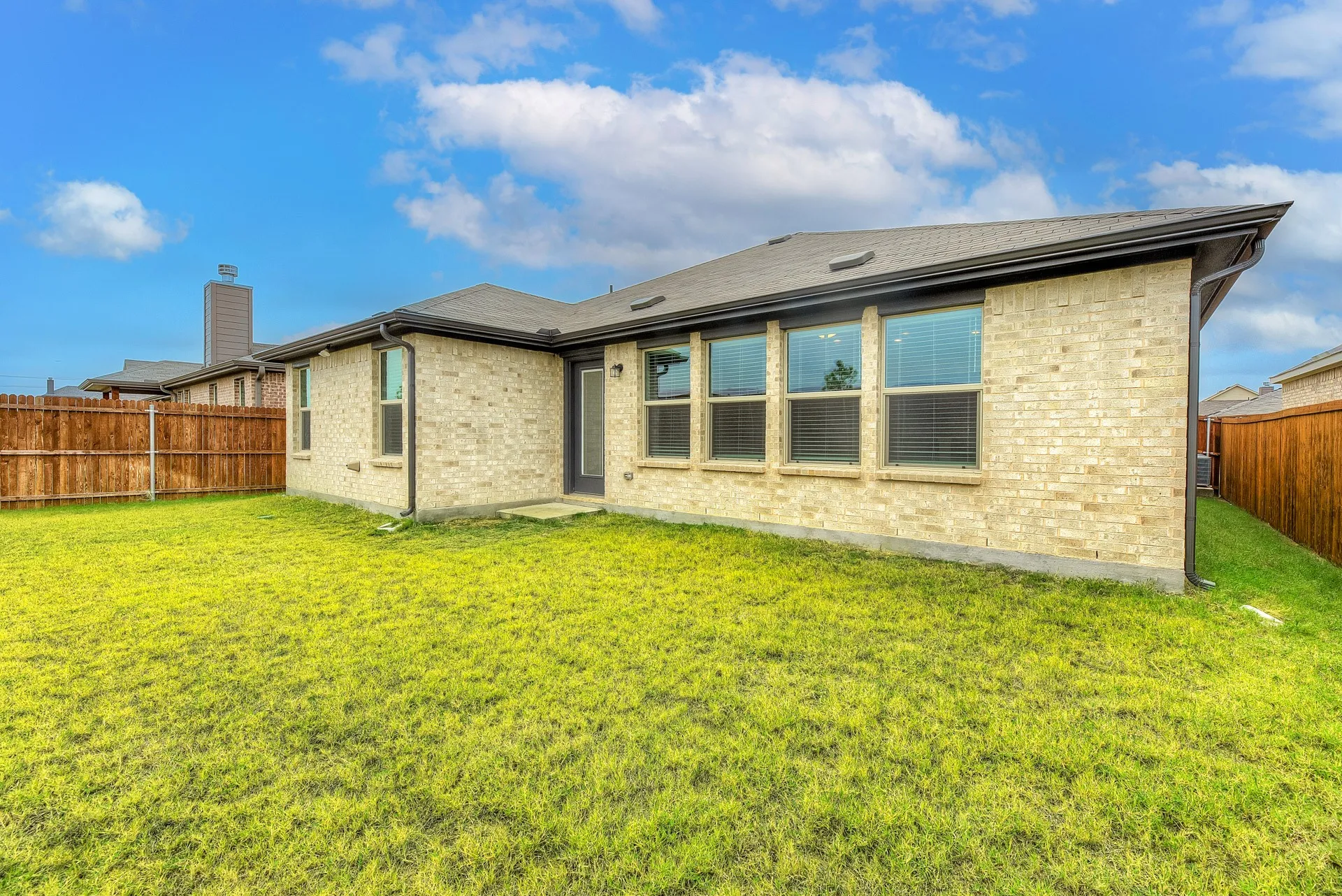 Single Family Residence For Rent in Denton County , 11436 Alpine Springs Drive, Aubrey, Texas 76227, 4 Bedrooms, 2 Bathrooms, 2 Garage spaces, 1,950 Sqft, built in 2022, Price $2,450, mls#21296756, Real Estate Agent in Aubrey, Homes For Rent in Denton county, Homes For Rent in Aubrey, Realtor in Aubrey Texas, Real Estate Brokerage Independent Realty Texas, Luminita Cordes Realtor