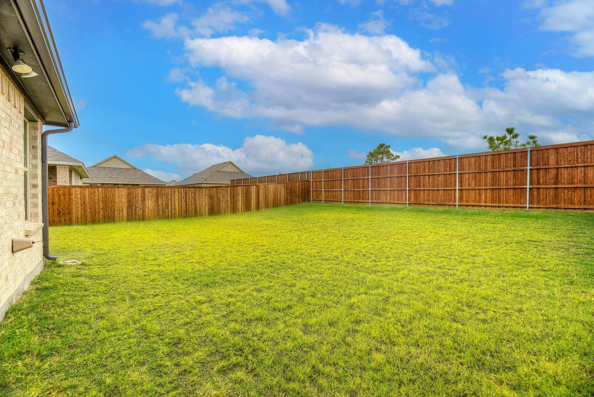 Single Family Residence For Rent in Denton County , 11436 Alpine Springs Drive, Aubrey, Texas 76227, 4 Bedrooms, 2 Bathrooms, 2 Garage spaces, 1,950 Sqft, built in 2022, Price $2,450, mls#21296756, Real Estate Agent in Aubrey, Homes For Rent in Denton county, Homes For Rent in Aubrey, Realtor in Aubrey Texas, Real Estate Brokerage Independent Realty Texas, Luminita Cordes Realtor