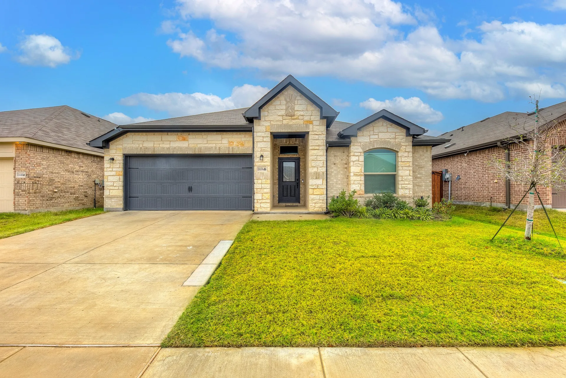 Single Family Residence For Rent in Denton County , 11436 Alpine Springs Drive, Aubrey, Texas 76227, 4 Bedrooms, 2 Bathrooms, 2 Garage spaces, 1,950 Sqft, built in 2022, Price $2,450, mls#21296756, Real Estate Agent in Aubrey, Homes For Rent in Denton county, Homes For Rent in Aubrey, Realtor in Aubrey Texas, Real Estate Brokerage Independent Realty Texas, Luminita Cordes Realtor