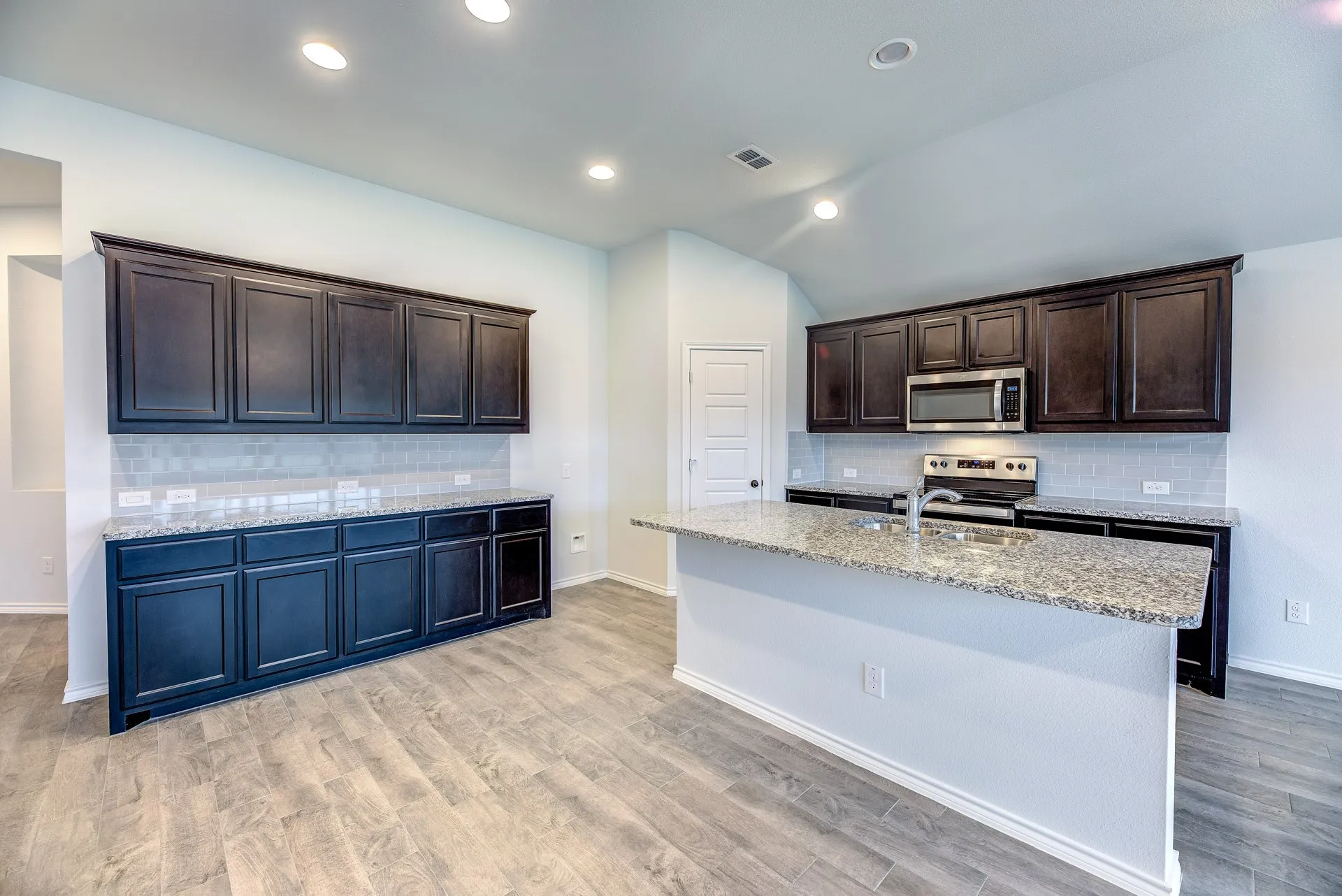 Single Family Residence For Rent in Denton County , 11436 Alpine Springs Drive, Aubrey, Texas 76227, 4 Bedrooms, 2 Bathrooms, 2 Garage spaces, 1,950 Sqft, built in 2022, Price $2,450, mls#21296756, Real Estate Agent in Aubrey, Homes For Rent in Denton county, Homes For Rent in Aubrey, Realtor in Aubrey Texas, Real Estate Brokerage Independent Realty Texas, Luminita Cordes Realtor
