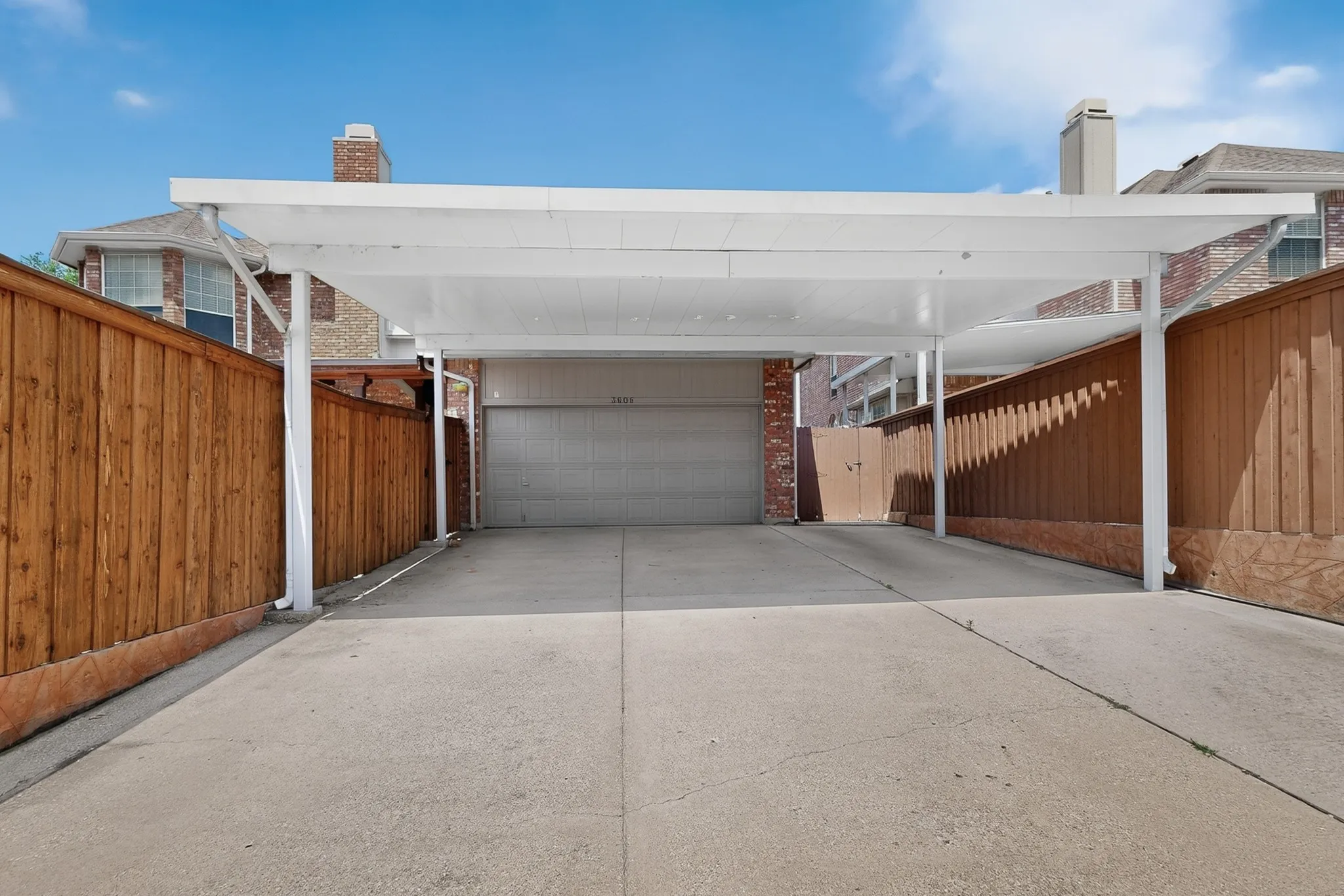 Single Family Residence For Sale in Denton County , 3606 Waynoka Drive, Carrollton, Texas 75007, 5 Bedroom, 3 Bathroom, 2 Garage spaces, 2,938 Sqft, built in 1992, mls#21304941, Real Estate Agent in Carrollton, Homes For Sale in Denton county, Homes For Sale in Carrollton, Realtor in Carrollton Texas, Real Estate Brokerage Independent Realty Texas, Luminita Cordes Realtor