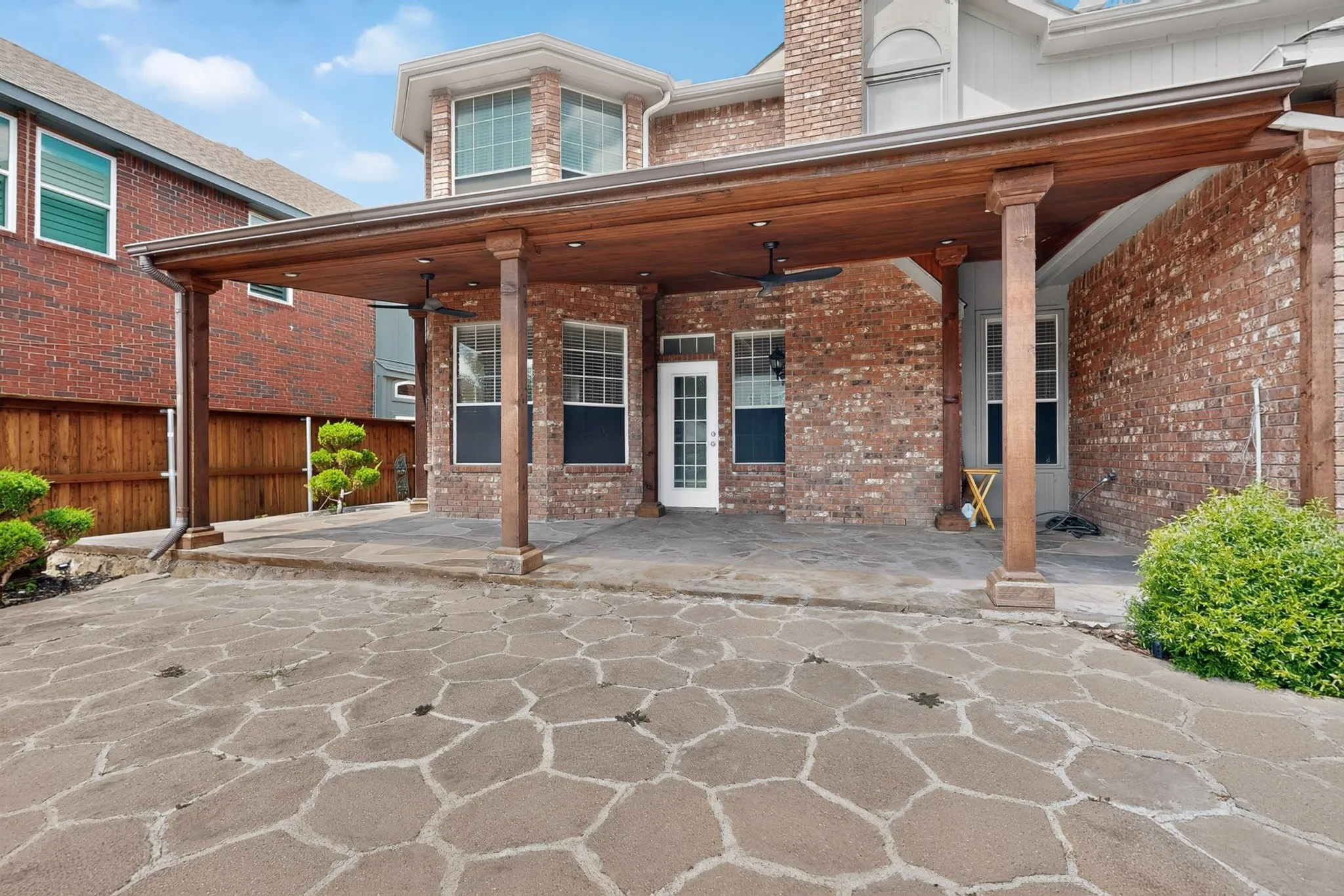 Single Family Residence For Sale in Denton County , 3606 Waynoka Drive, Carrollton, Texas 75007, 5 Bedroom, 3 Bathroom, 2 Garage spaces, 2,938 Sqft, built in 1992, mls#21304941, Real Estate Agent in Carrollton, Homes For Sale in Denton county, Homes For Sale in Carrollton, Realtor in Carrollton Texas, Real Estate Brokerage Independent Realty Texas, Luminita Cordes Realtor