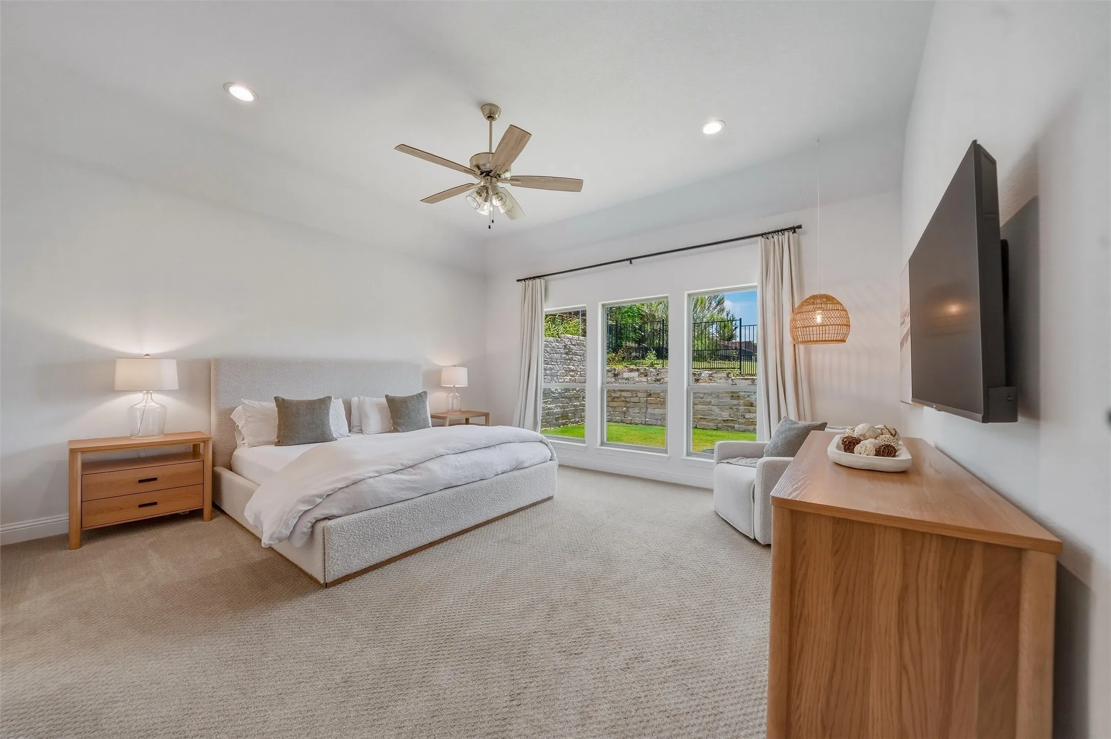 Single Family Residence For Sale in Tarrant County , 8110 Spanish Hills Drive, Benbrook, Texas 76126, 5 Bedroom, 3 Bathroom, 2 Garage spaces, 2,764 Sqft, built in 2024, mls#21302032, Real Estate Agent in Benbrook, Homes For Sale in Tarrant county, Homes For Sale in Benbrook, Realtor in Benbrook Texas, Real Estate Brokerage Independent Realty Texas, Luminita Cordes Realtor
