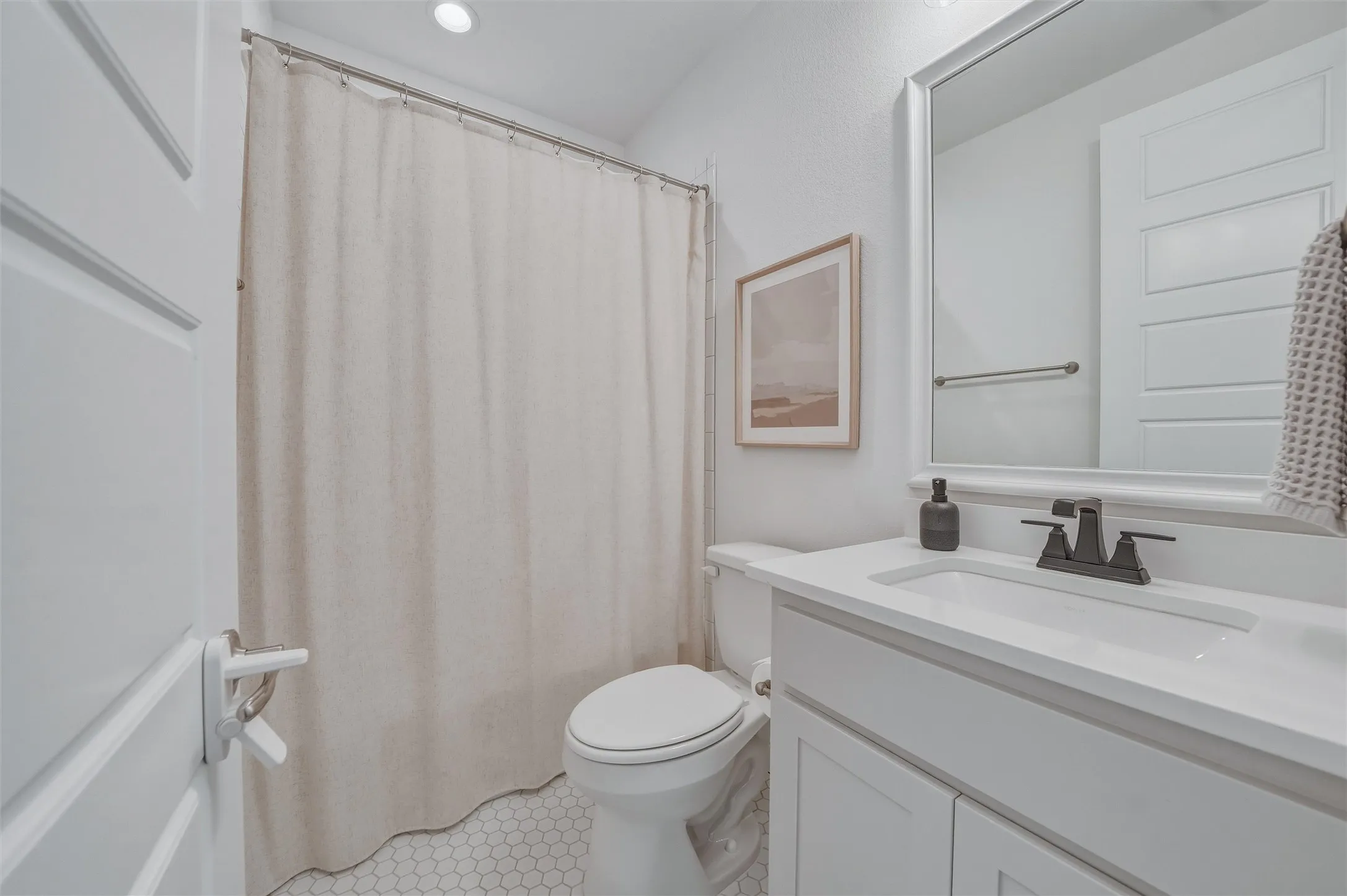 Single Family Residence For Sale in Tarrant County , 8110 Spanish Hills Drive, Benbrook, Texas 76126, 5 Bedroom, 3 Bathroom, 2 Garage spaces, 2,764 Sqft, built in 2024, mls#21302032, Real Estate Agent in Benbrook, Homes For Sale in Tarrant county, Homes For Sale in Benbrook, Realtor in Benbrook Texas, Real Estate Brokerage Independent Realty Texas, Luminita Cordes Realtor