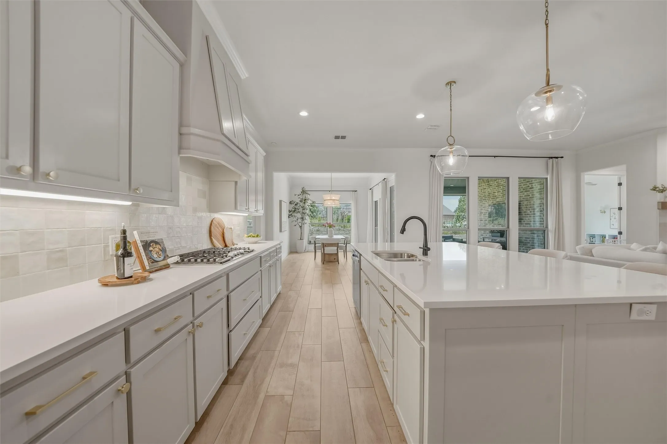 Single Family Residence For Sale in Tarrant County , 8110 Spanish Hills Drive, Benbrook, Texas 76126, 5 Bedroom, 3 Bathroom, 2 Garage spaces, 2,764 Sqft, built in 2024, mls#21302032, Real Estate Agent in Benbrook, Homes For Sale in Tarrant county, Homes For Sale in Benbrook, Realtor in Benbrook Texas, Real Estate Brokerage Independent Realty Texas, Luminita Cordes Realtor