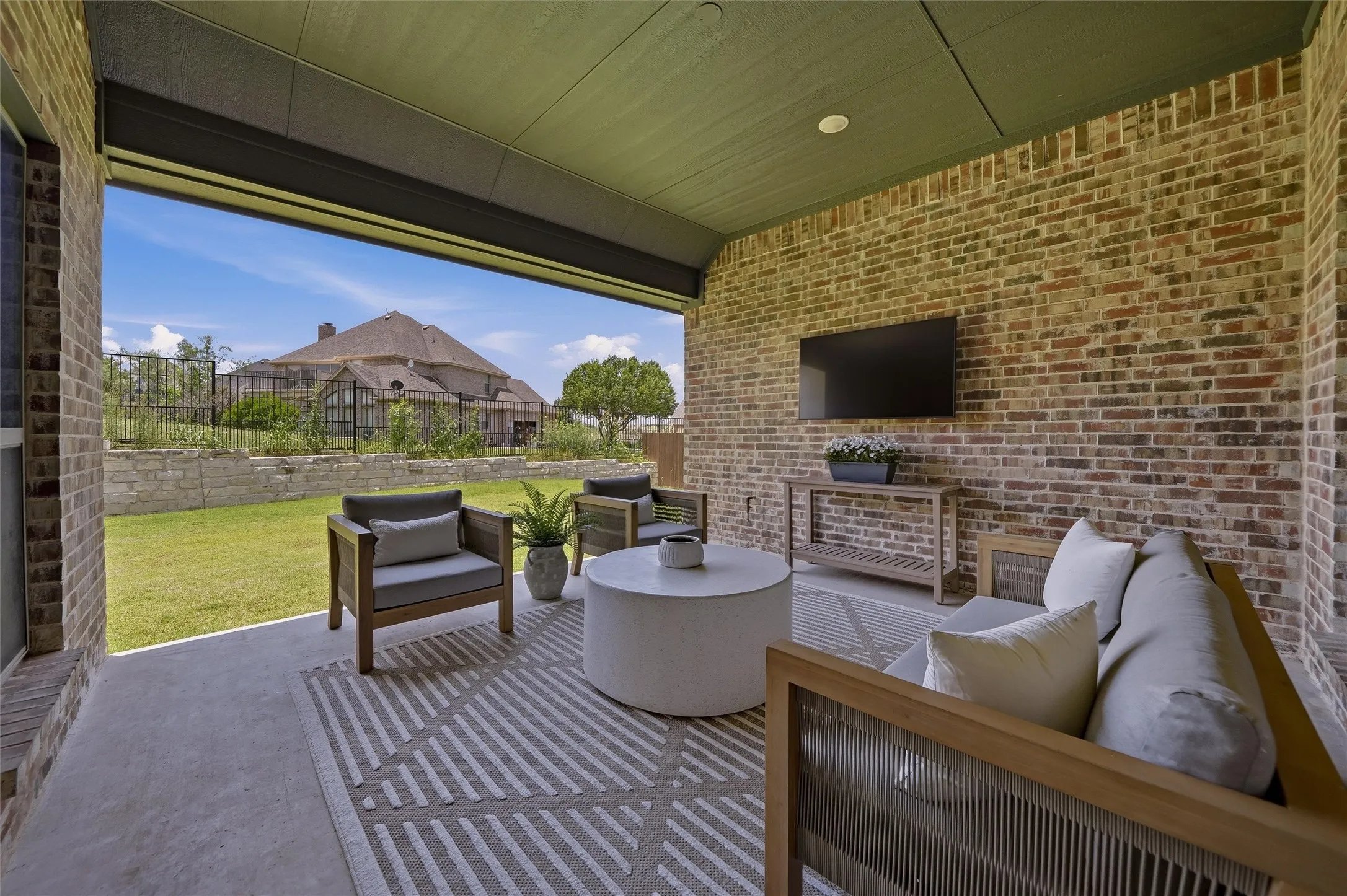 Single Family Residence For Sale in Tarrant County , 8110 Spanish Hills Drive, Benbrook, Texas 76126, 5 Bedroom, 3 Bathroom, 2 Garage spaces, 2,764 Sqft, built in 2024, mls#21302032, Real Estate Agent in Benbrook, Homes For Sale in Tarrant county, Homes For Sale in Benbrook, Realtor in Benbrook Texas, Real Estate Brokerage Independent Realty Texas, Luminita Cordes Realtor