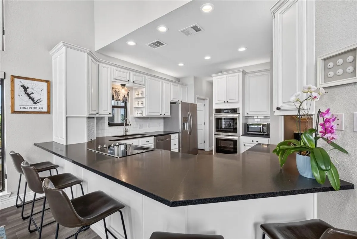 Kitchen Bar