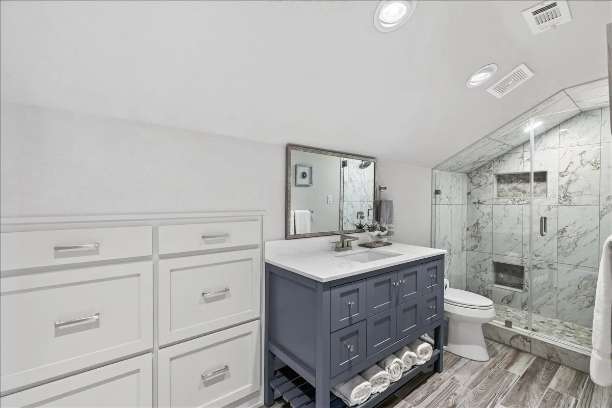 Guest Bathroom #3