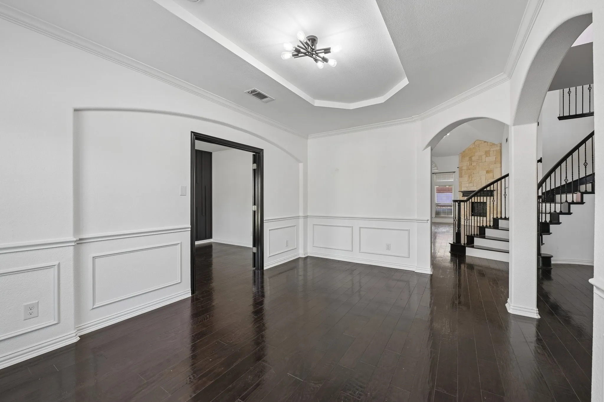 Single Family Residence For Sale in Denton County , 720 Yarrow Street, Little Elm, Texas 75068, 6 Bedroom, 4 Bathroom, 2 Garage spaces, 4,287 Sqft, built in 2016, mls#21304047, Real Estate Agent in Little Elm, Homes For Sale in Denton county, Homes For Sale in Little Elm, Realtor in Little Elm Texas, Real Estate Brokerage Independent Realty Texas, Luminita Cordes Realtor