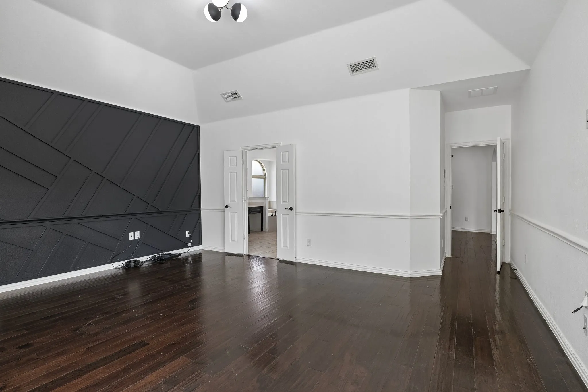 Single Family Residence For Sale in Denton County , 720 Yarrow Street, Little Elm, Texas 75068, 6 Bedroom, 4 Bathroom, 2 Garage spaces, 4,287 Sqft, built in 2016, mls#21304047, Real Estate Agent in Little Elm, Homes For Sale in Denton county, Homes For Sale in Little Elm, Realtor in Little Elm Texas, Real Estate Brokerage Independent Realty Texas, Luminita Cordes Realtor