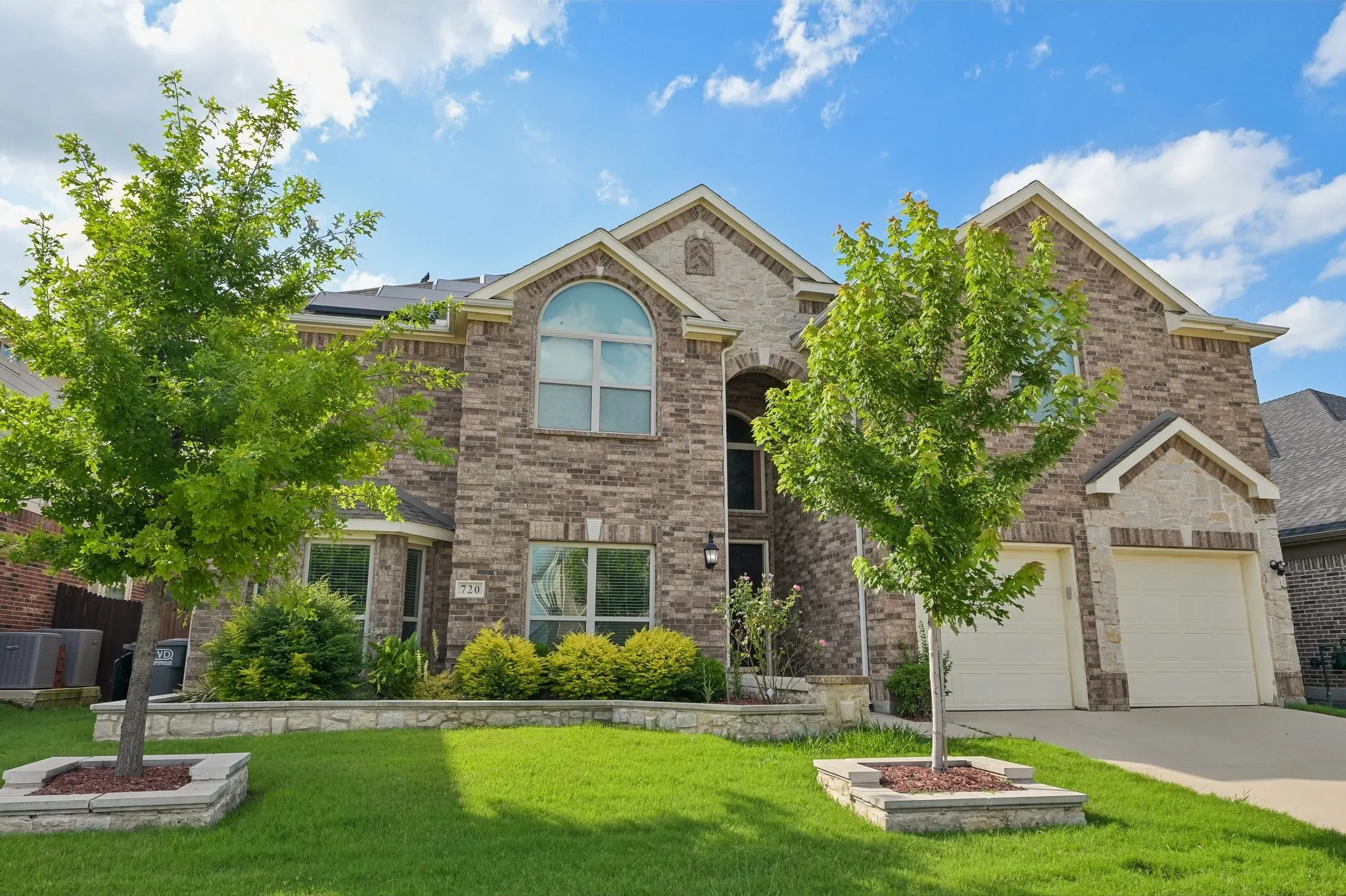 Single Family Residence For Sale in Denton County , 720 Yarrow Street, Little Elm, Texas 75068, 6 Bedroom, 4 Bathroom, 2 Garage spaces, 4,287 Sqft, built in 2016, mls#21304047, Real Estate Agent in Little Elm, Homes For Sale in Denton county, Homes For Sale in Little Elm, Realtor in Little Elm Texas, Real Estate Brokerage Independent Realty Texas, Luminita Cordes Realtor