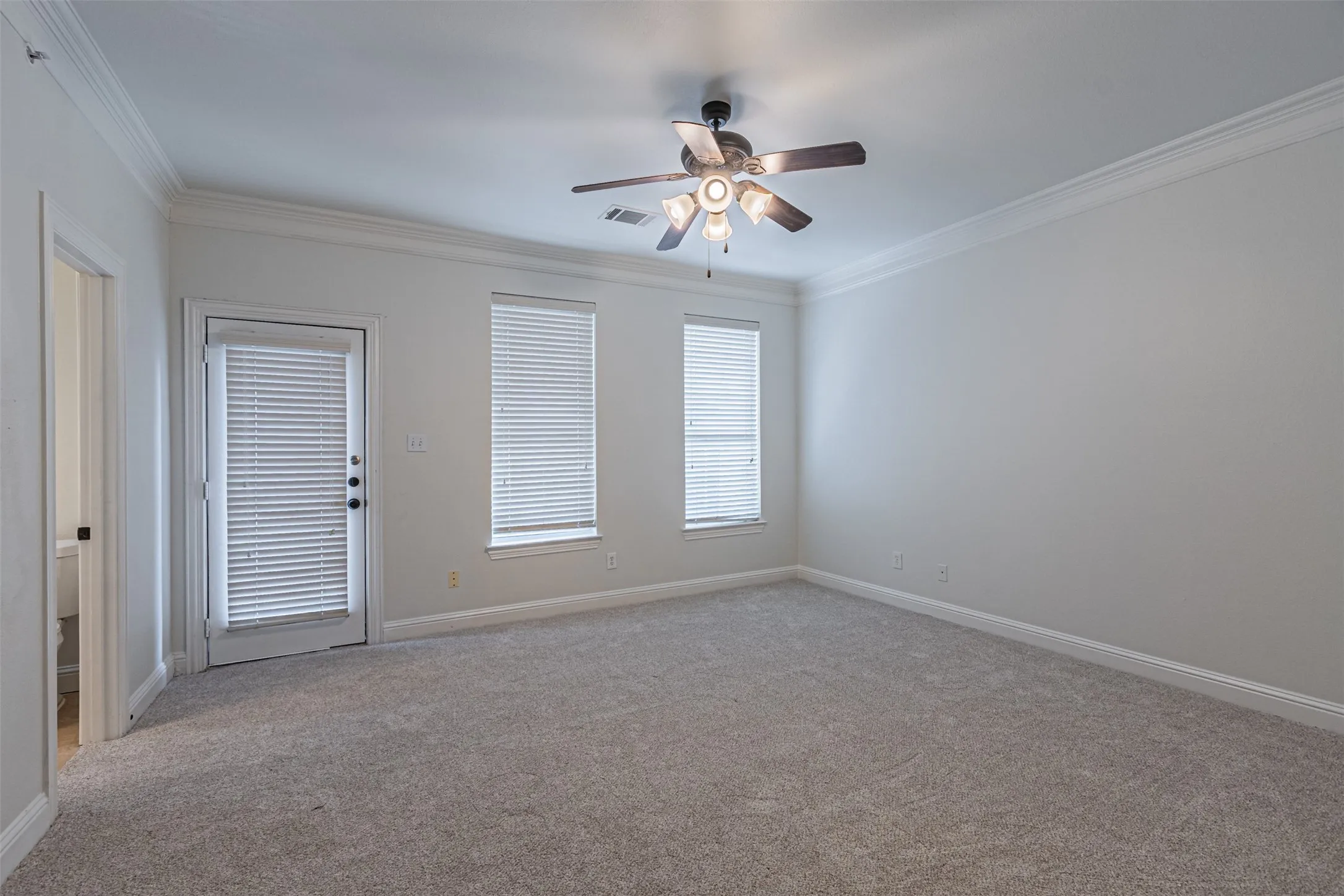 Townhouse For Rent in Dallas County , 2316 Stutz Drive A, Dallas, Texas 75235, 2 Bedroom, 3 Bathroom, 2 Garage spaces, 1,862 Sqft, built in 2006, mls#21305172, Real Estate Agent in Dallas, Homes For Rent in Dallas county, Homes For Rent in Dallas, Realtor in Dallas Texas, Real Estate Brokerage Independent Realty Texas, Luminita Cordes Realtor