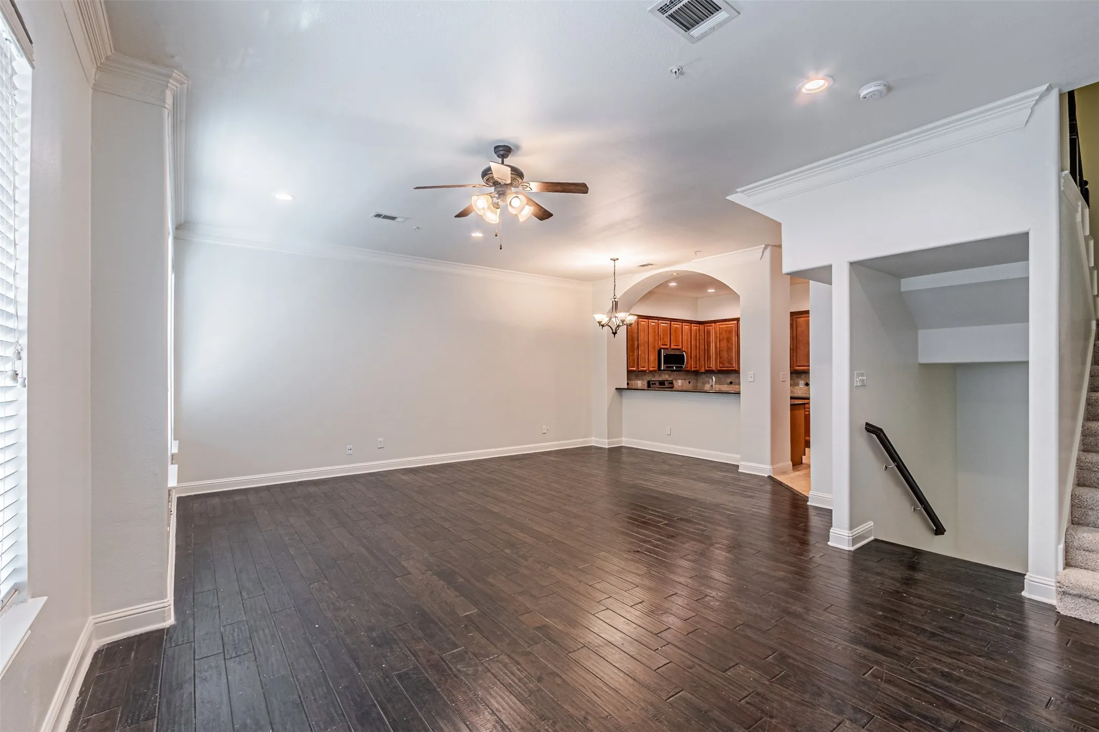 Townhouse For Rent in Dallas County , 2316 Stutz Drive A, Dallas, Texas 75235, 2 Bedroom, 3 Bathroom, 2 Garage spaces, 1,862 Sqft, built in 2006, mls#21305172, Real Estate Agent in Dallas, Homes For Rent in Dallas county, Homes For Rent in Dallas, Realtor in Dallas Texas, Real Estate Brokerage Independent Realty Texas, Luminita Cordes Realtor