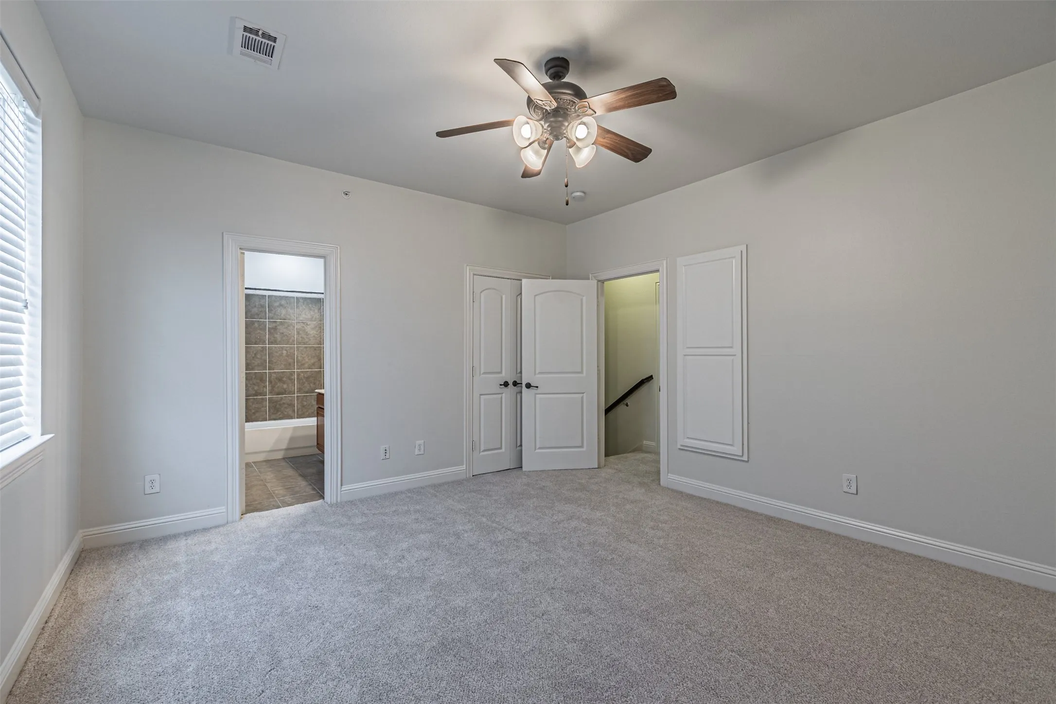 Townhouse For Rent in Dallas County , 2316 Stutz Drive A, Dallas, Texas 75235, 2 Bedroom, 3 Bathroom, 2 Garage spaces, 1,862 Sqft, built in 2006, mls#21305172, Real Estate Agent in Dallas, Homes For Rent in Dallas county, Homes For Rent in Dallas, Realtor in Dallas Texas, Real Estate Brokerage Independent Realty Texas, Luminita Cordes Realtor