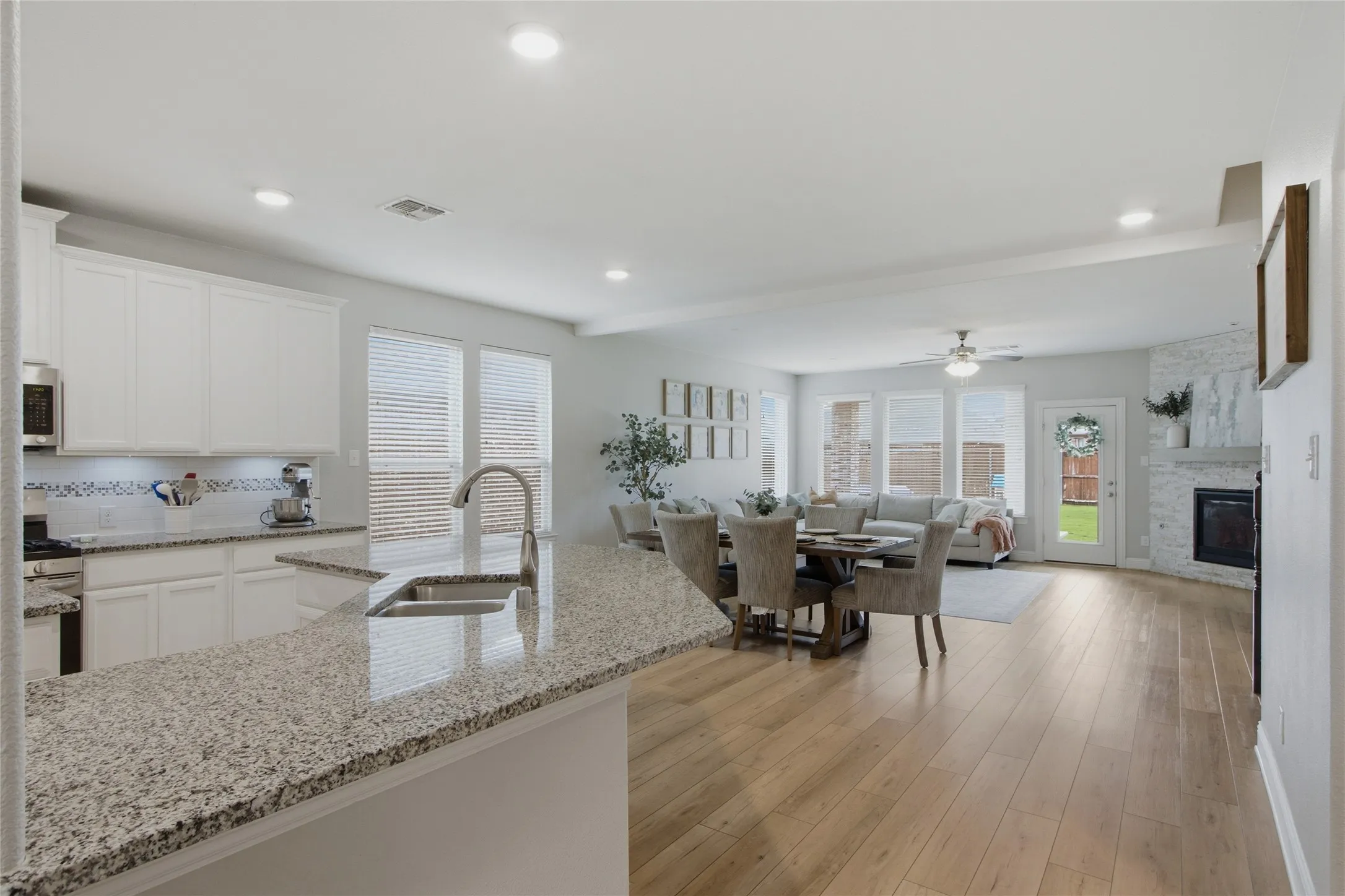 Single Family Residence For Sale in Denton County , 4317 Lakeview Drive, Frisco, Texas 75036, 4 Bedroom, 4 Bathroom, 2 Garage spaces, 2,874 Sqft, built in 2018, mls#21305103, Real Estate Agent in Frisco, Homes For Sale in Denton county, Homes For Sale in Frisco, Realtor in Frisco Texas, Real Estate Brokerage Independent Realty Texas, Luminita Cordes Realtor