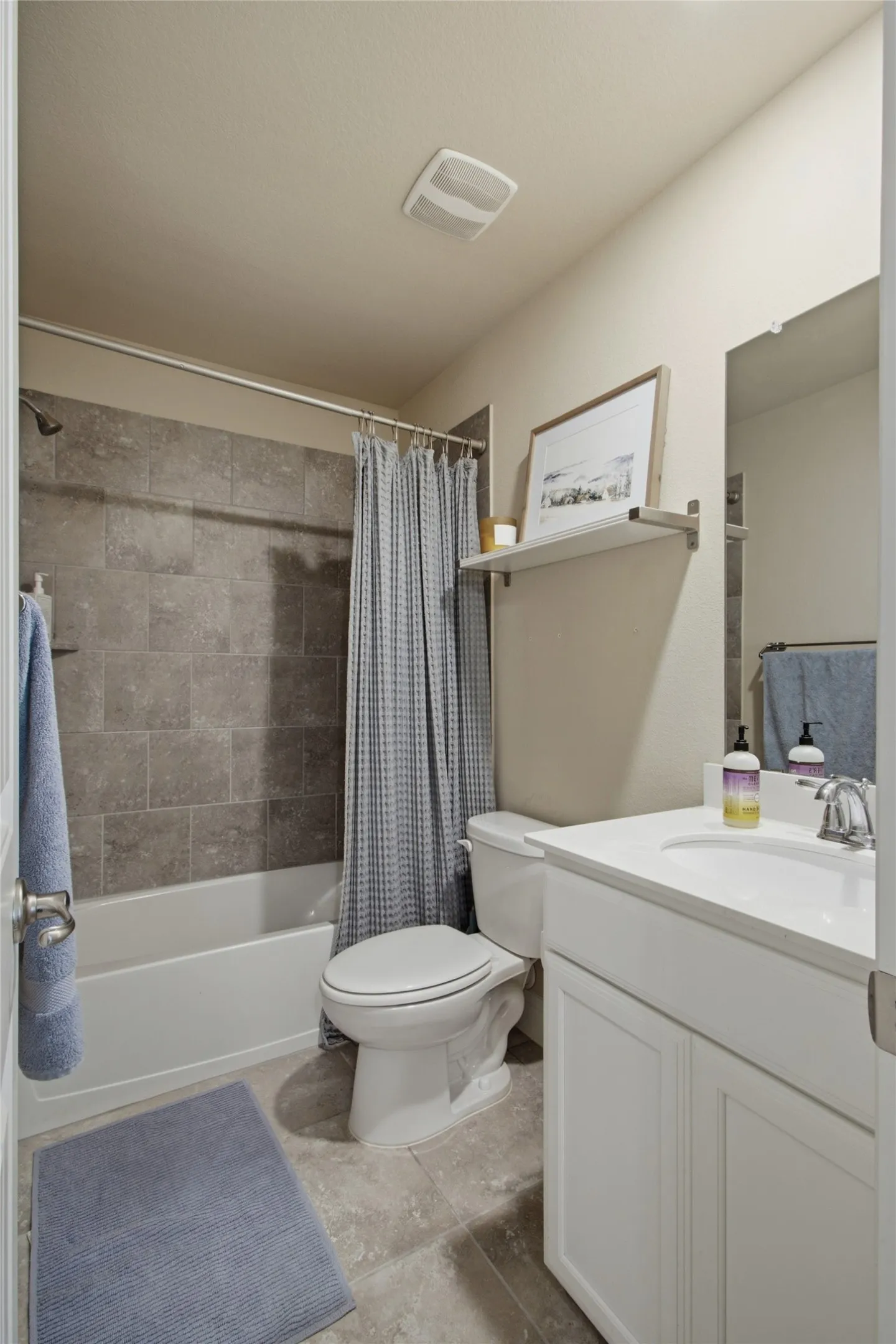 Single Family Residence For Sale in Denton County , 4317 Lakeview Drive, Frisco, Texas 75036, 4 Bedroom, 4 Bathroom, 2 Garage spaces, 2,874 Sqft, built in 2018, mls#21305103, Real Estate Agent in Frisco, Homes For Sale in Denton county, Homes For Sale in Frisco, Realtor in Frisco Texas, Real Estate Brokerage Independent Realty Texas, Luminita Cordes Realtor