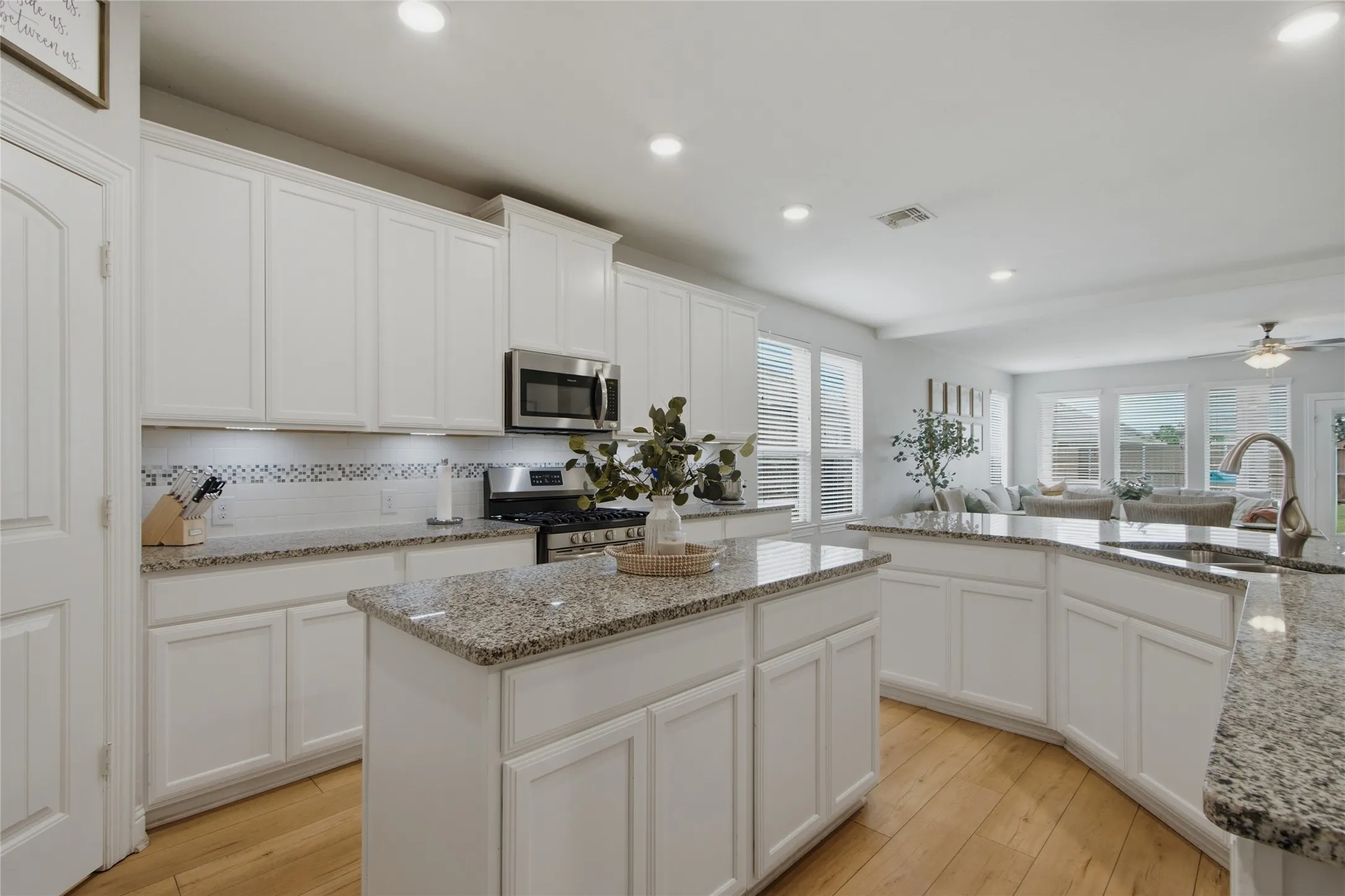 Single Family Residence For Sale in Denton County , 4317 Lakeview Drive, Frisco, Texas 75036, 4 Bedroom, 4 Bathroom, 2 Garage spaces, 2,874 Sqft, built in 2018, mls#21305103, Real Estate Agent in Frisco, Homes For Sale in Denton county, Homes For Sale in Frisco, Realtor in Frisco Texas, Real Estate Brokerage Independent Realty Texas, Luminita Cordes Realtor