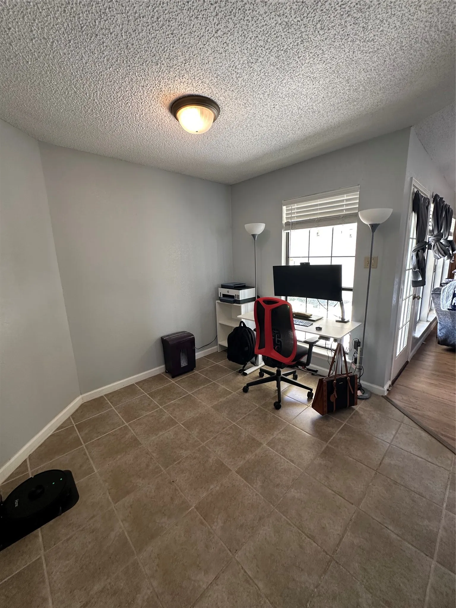 Single Family Residence For Rent in Dallas County , 884 Bitternut Drive, Coppell, Texas 75019, 3 Bedrooms, 2 Bathrooms, 2 Garage spaces, 1,545 Sqft, built in 1983, Price $2,550, mls#21305181, Real Estate Agent in Coppell, Homes For Rent in Dallas county, Homes For Rent in Coppell, Realtor in Coppell Texas, Real Estate Brokerage Independent Realty Texas, Luminita Cordes Realtor