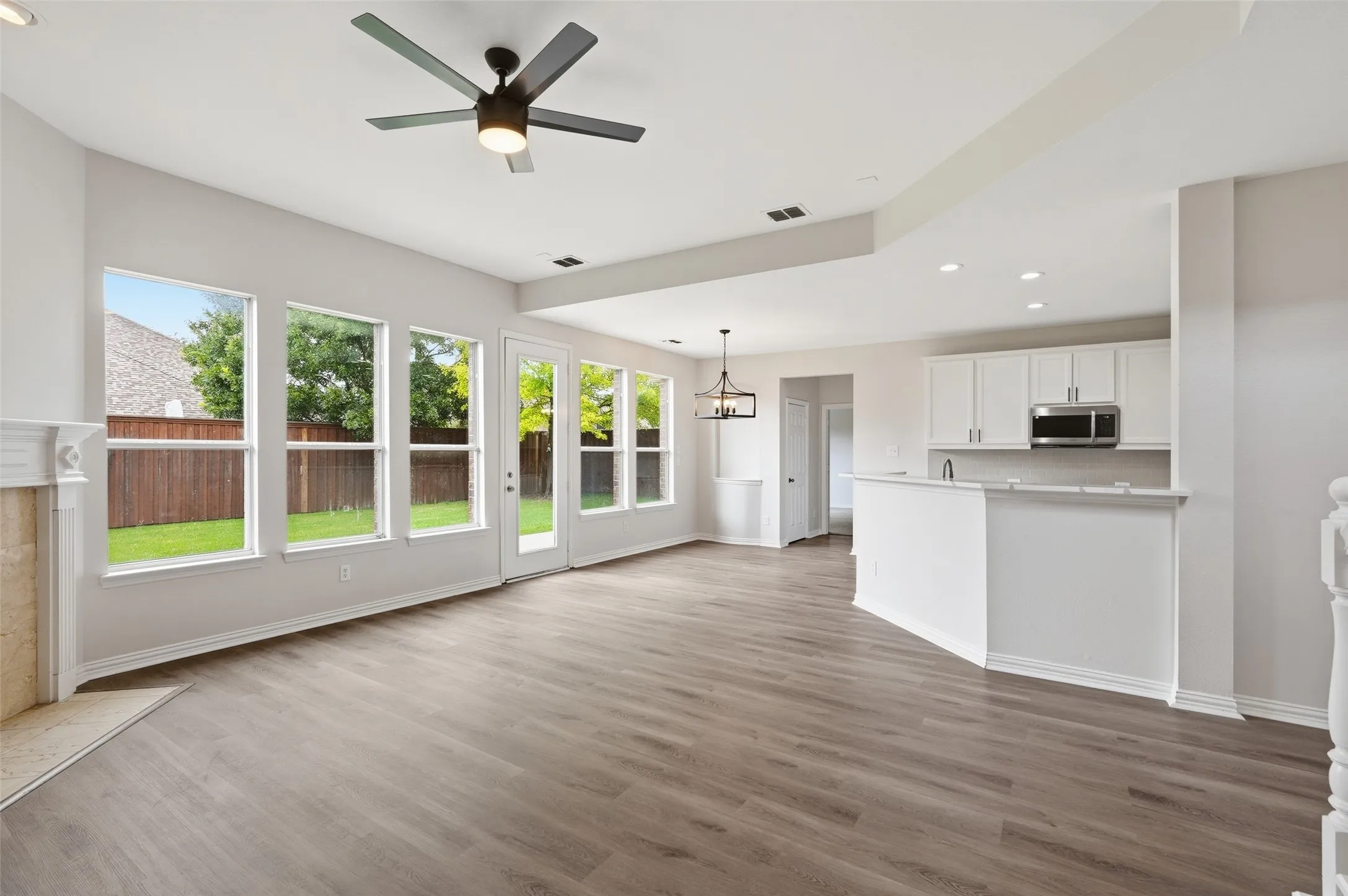Single Family Residence For Sale in Denton County , 2649 Whispering Trail, Little Elm, Texas 75068, 5 Bedroom, 4 Bathroom, 2 Garage spaces, 3,508 Sqft, built in 2004, mls#21303368, Real Estate Agent in Little Elm, Homes For Sale in Denton county, Homes For Sale in Little Elm, Realtor in Little Elm Texas, Real Estate Brokerage Independent Realty Texas, Luminita Cordes Realtor