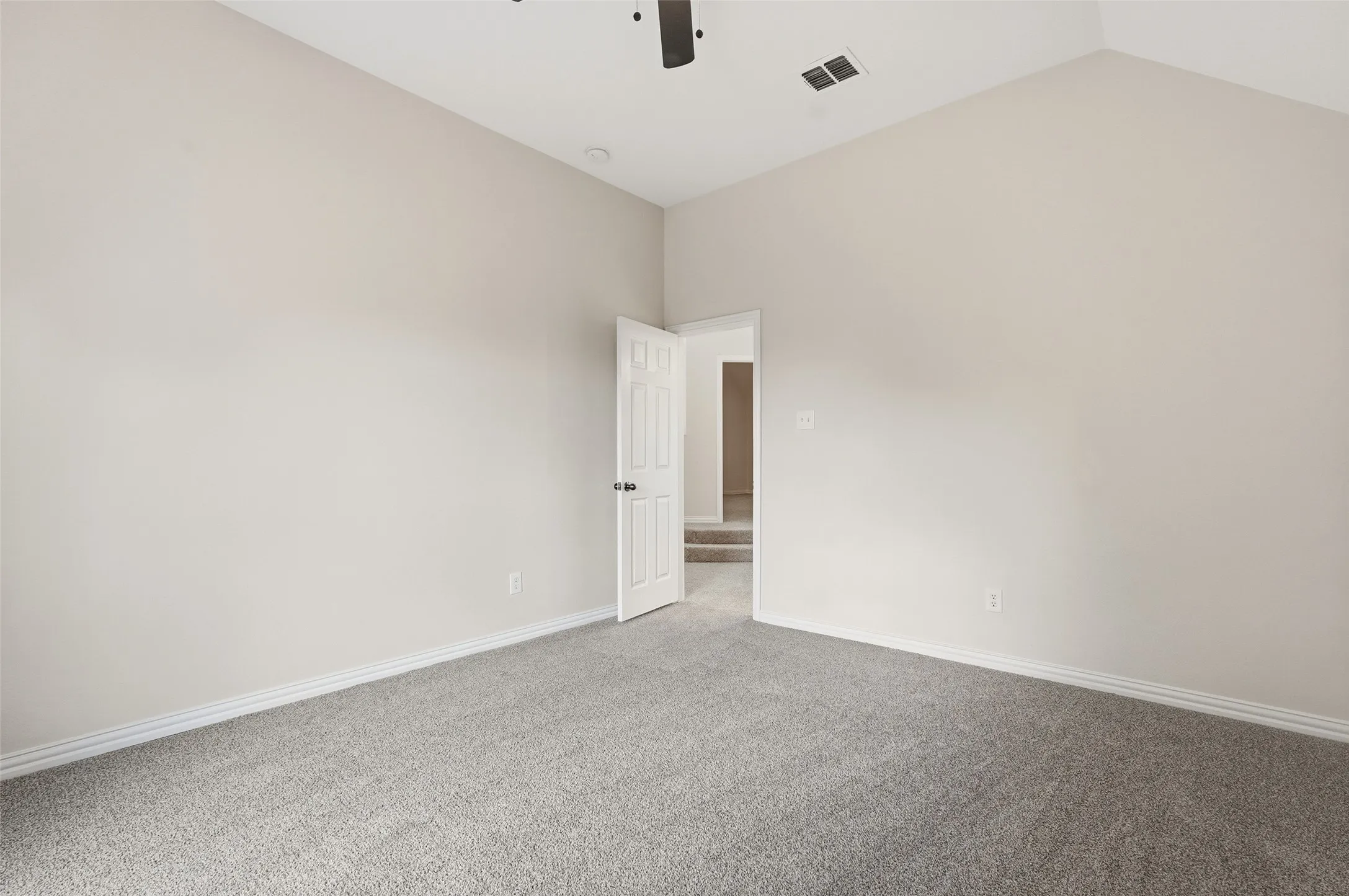 Single Family Residence For Sale in Denton County , 2649 Whispering Trail, Little Elm, Texas 75068, 5 Bedroom, 4 Bathroom, 2 Garage spaces, 3,508 Sqft, built in 2004, mls#21303368, Real Estate Agent in Little Elm, Homes For Sale in Denton county, Homes For Sale in Little Elm, Realtor in Little Elm Texas, Real Estate Brokerage Independent Realty Texas, Luminita Cordes Realtor