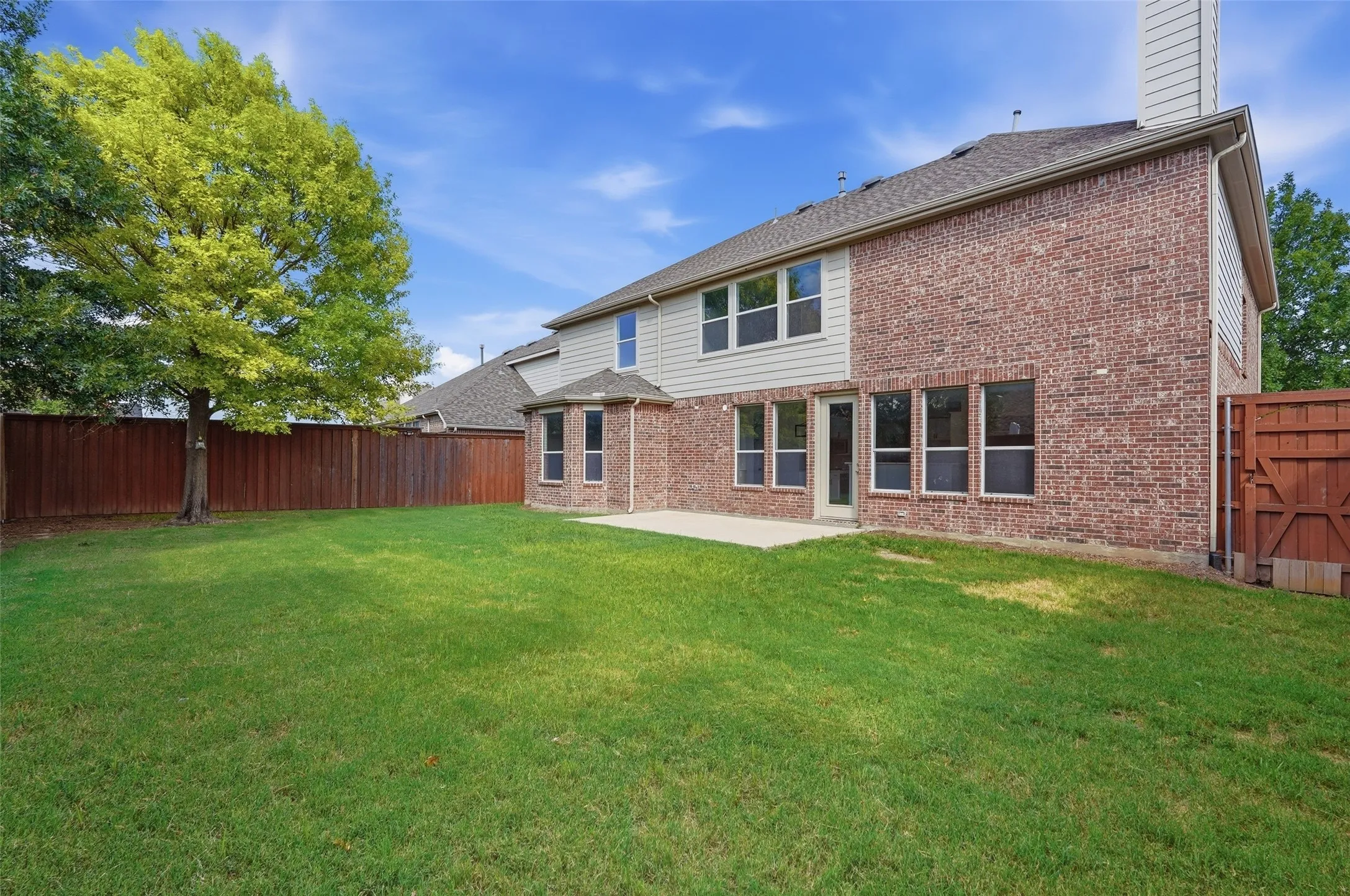 Single Family Residence For Sale in Denton County , 2649 Whispering Trail, Little Elm, Texas 75068, 5 Bedroom, 4 Bathroom, 2 Garage spaces, 3,508 Sqft, built in 2004, mls#21303368, Real Estate Agent in Little Elm, Homes For Sale in Denton county, Homes For Sale in Little Elm, Realtor in Little Elm Texas, Real Estate Brokerage Independent Realty Texas, Luminita Cordes Realtor