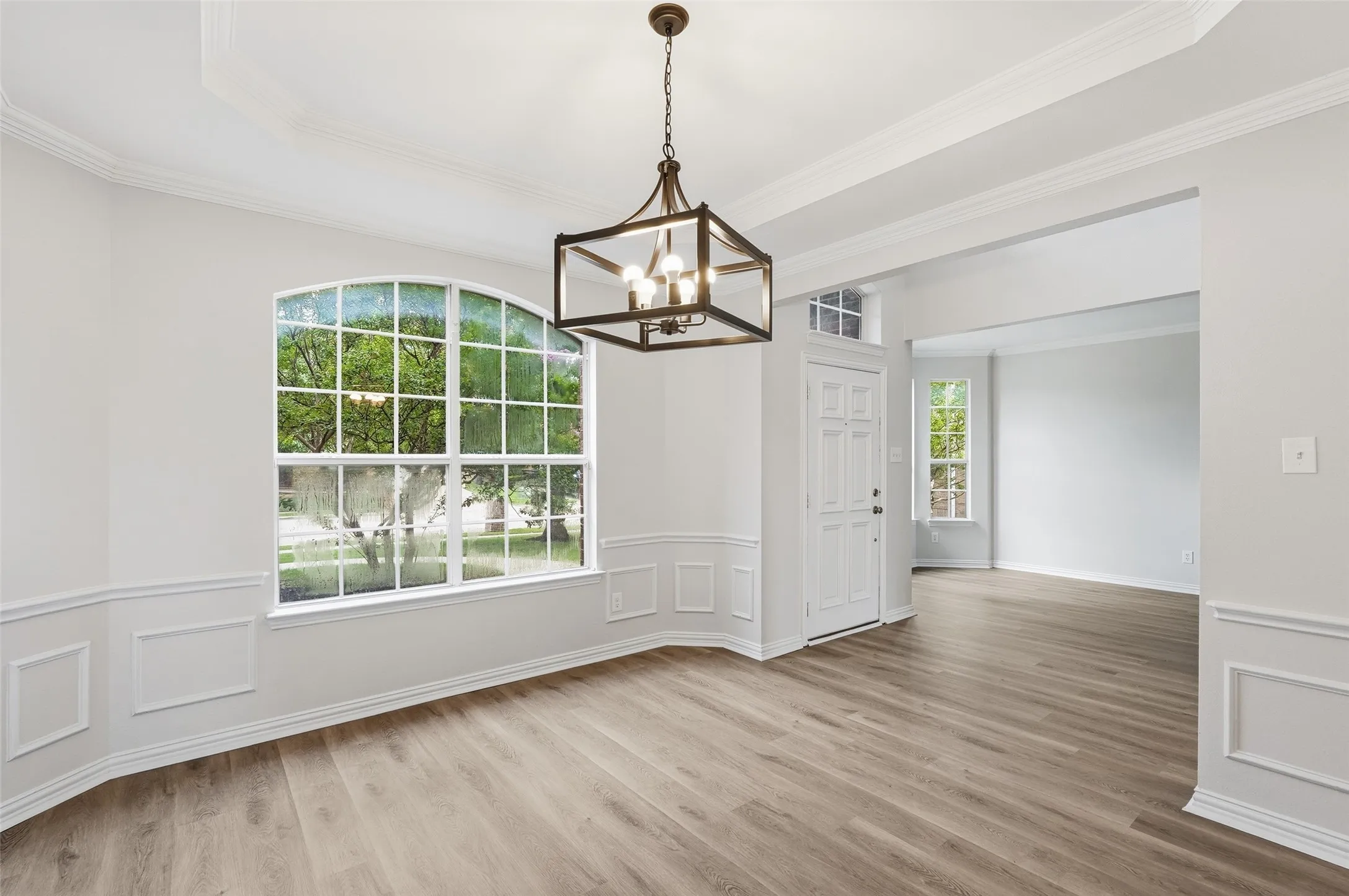 Single Family Residence For Sale in Denton County , 2649 Whispering Trail, Little Elm, Texas 75068, 5 Bedroom, 4 Bathroom, 2 Garage spaces, 3,508 Sqft, built in 2004, mls#21303368, Real Estate Agent in Little Elm, Homes For Sale in Denton county, Homes For Sale in Little Elm, Realtor in Little Elm Texas, Real Estate Brokerage Independent Realty Texas, Luminita Cordes Realtor