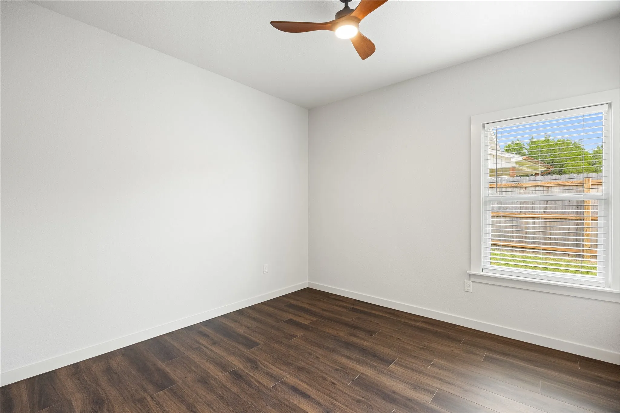 Single Family Residence For Sale in Hood County , 2603 Creekview Drive, Granbury, Texas 76048, 3 Bedroom, 2 Bathroom, 1 Garage spaces, 1,292 Sqft, built in 2026, mls#21304479, Real Estate Agent in Granbury, Homes For Sale in Hood county, Homes For Sale in Granbury, Realtor in Granbury Texas, Real Estate Brokerage Independent Realty Texas, Luminita Cordes Realtor