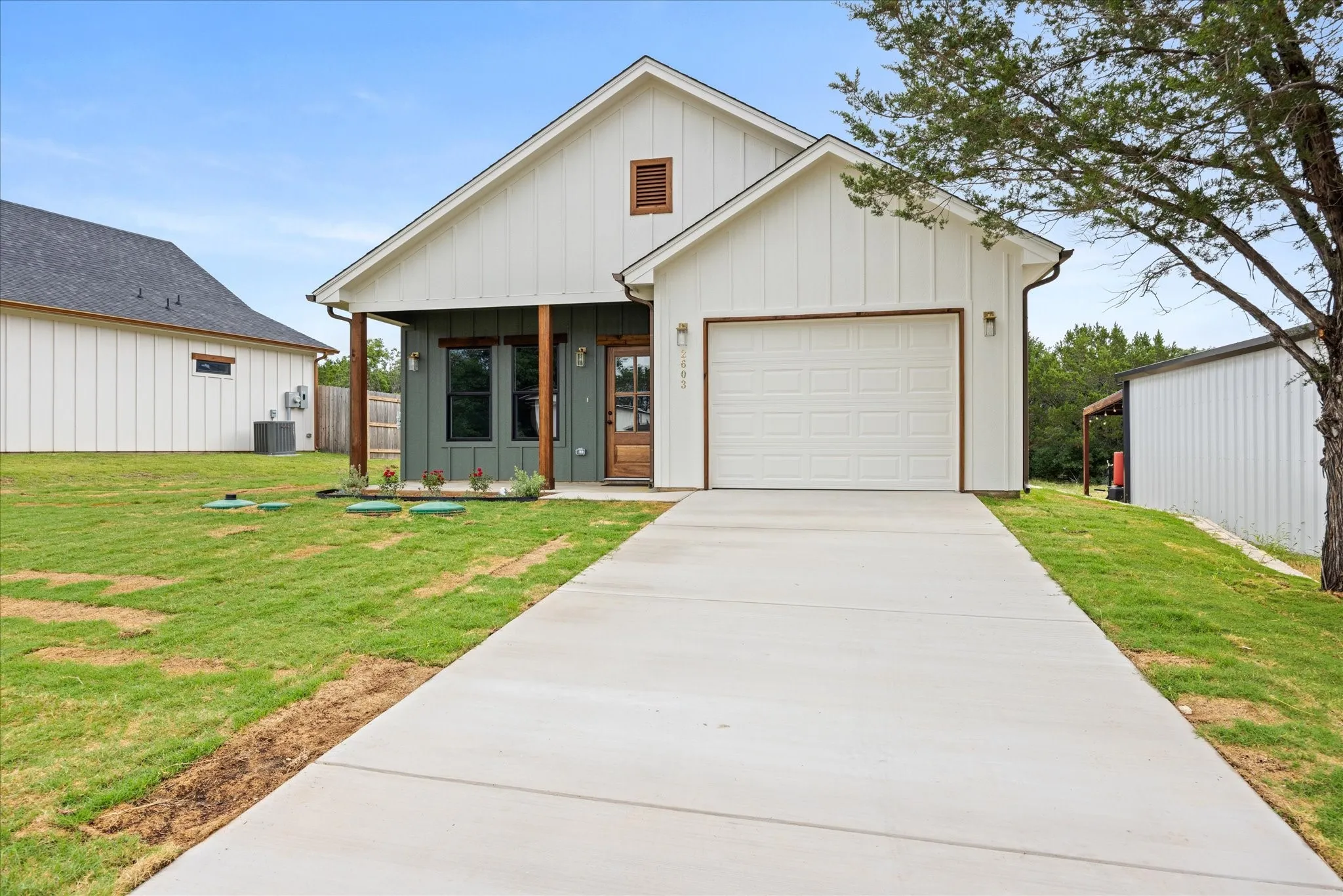 Single Family Residence For Sale in Hood County , 2603 Creekview Drive, Granbury, Texas 76048, 3 Bedroom, 2 Bathroom, 1 Garage spaces, 1,292 Sqft, built in 2026, mls#21304479, Real Estate Agent in Granbury, Homes For Sale in Hood county, Homes For Sale in Granbury, Realtor in Granbury Texas, Real Estate Brokerage Independent Realty Texas, Luminita Cordes Realtor
