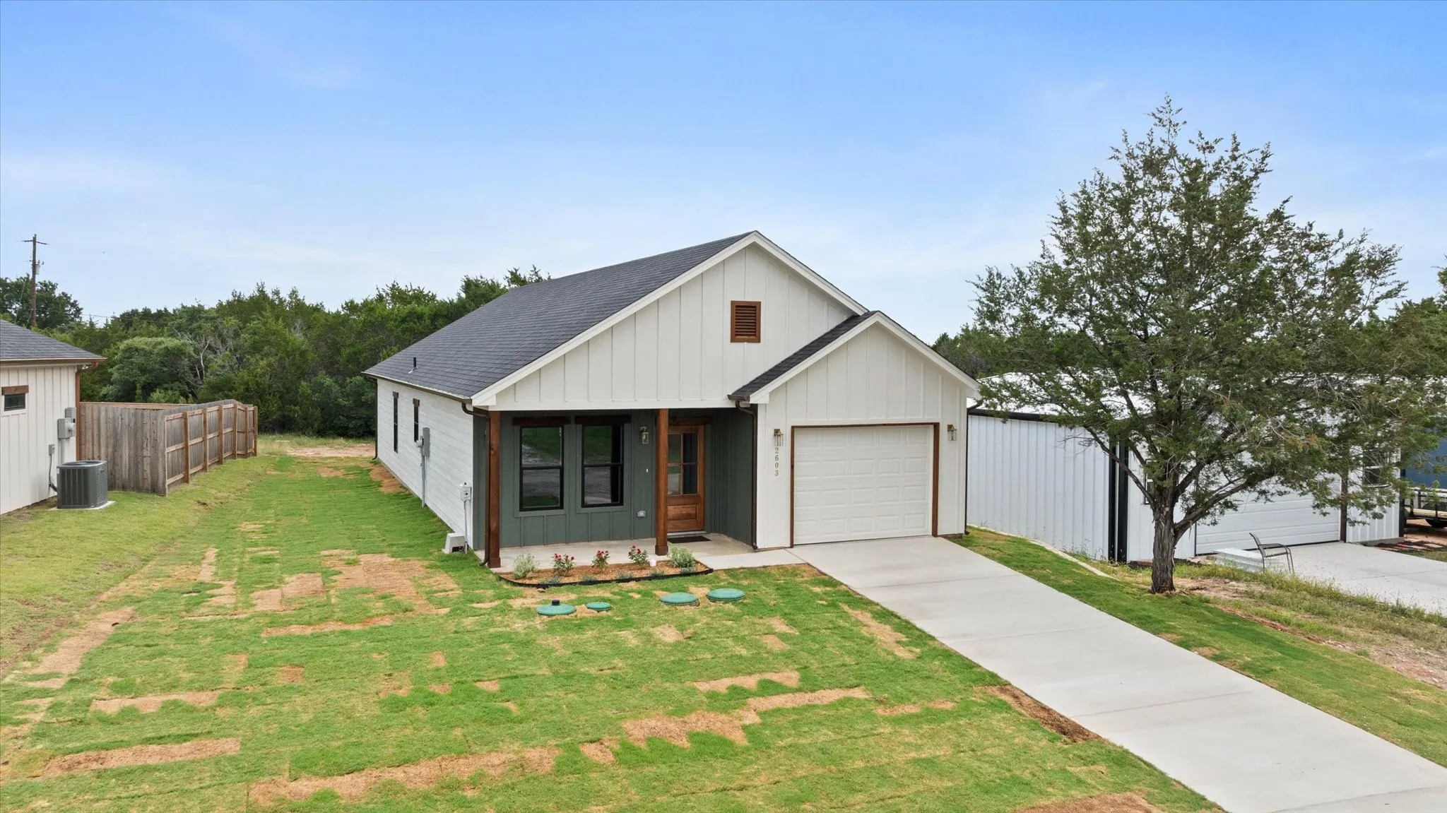 Single Family Residence For Sale in Hood County , 2603 Creekview Drive, Granbury, Texas 76048, 3 Bedroom, 2 Bathroom, 1 Garage spaces, 1,292 Sqft, built in 2026, mls#21304479, Real Estate Agent in Granbury, Homes For Sale in Hood county, Homes For Sale in Granbury, Realtor in Granbury Texas, Real Estate Brokerage Independent Realty Texas, Luminita Cordes Realtor