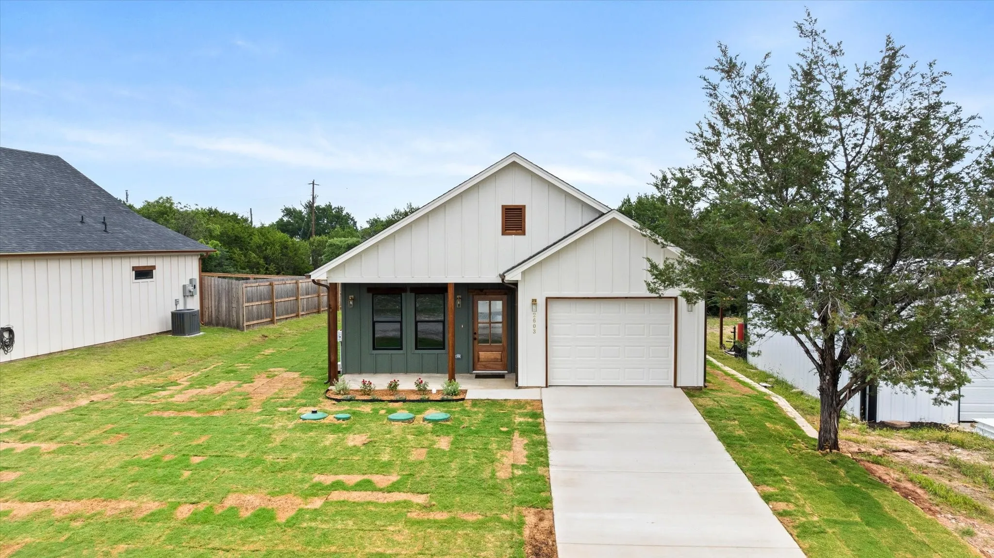 Single Family Residence For Sale in Hood County , 2603 Creekview Drive, Granbury, Texas 76048, 3 Bedroom, 2 Bathroom, 1 Garage spaces, 1,292 Sqft, built in 2026, mls#21304479, Real Estate Agent in Granbury, Homes For Sale in Hood county, Homes For Sale in Granbury, Realtor in Granbury Texas, Real Estate Brokerage Independent Realty Texas, Luminita Cordes Realtor