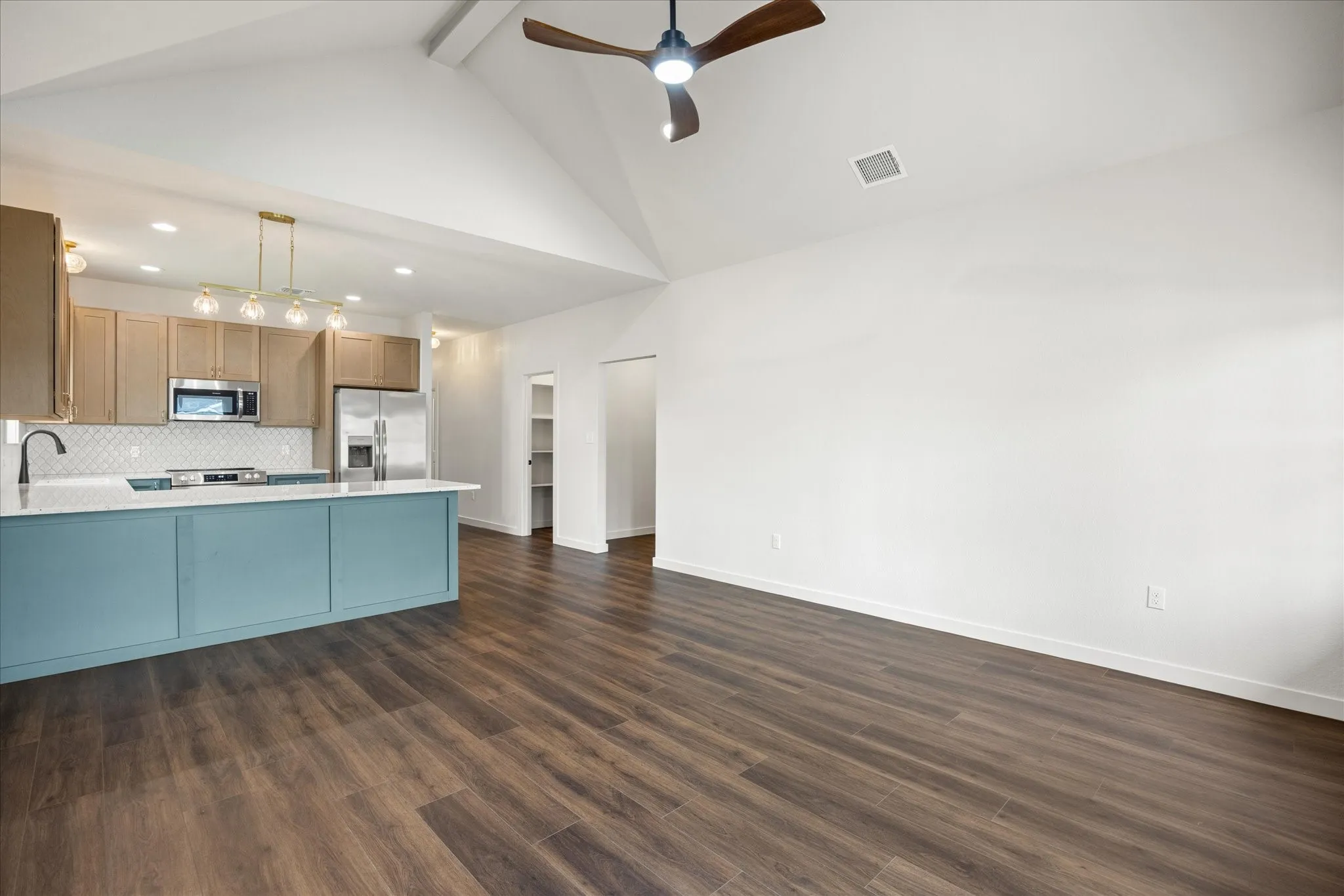 Single Family Residence For Sale in Hood County , 2603 Creekview Drive, Granbury, Texas 76048, 3 Bedroom, 2 Bathroom, 1 Garage spaces, 1,292 Sqft, built in 2026, mls#21304479, Real Estate Agent in Granbury, Homes For Sale in Hood county, Homes For Sale in Granbury, Realtor in Granbury Texas, Real Estate Brokerage Independent Realty Texas, Luminita Cordes Realtor