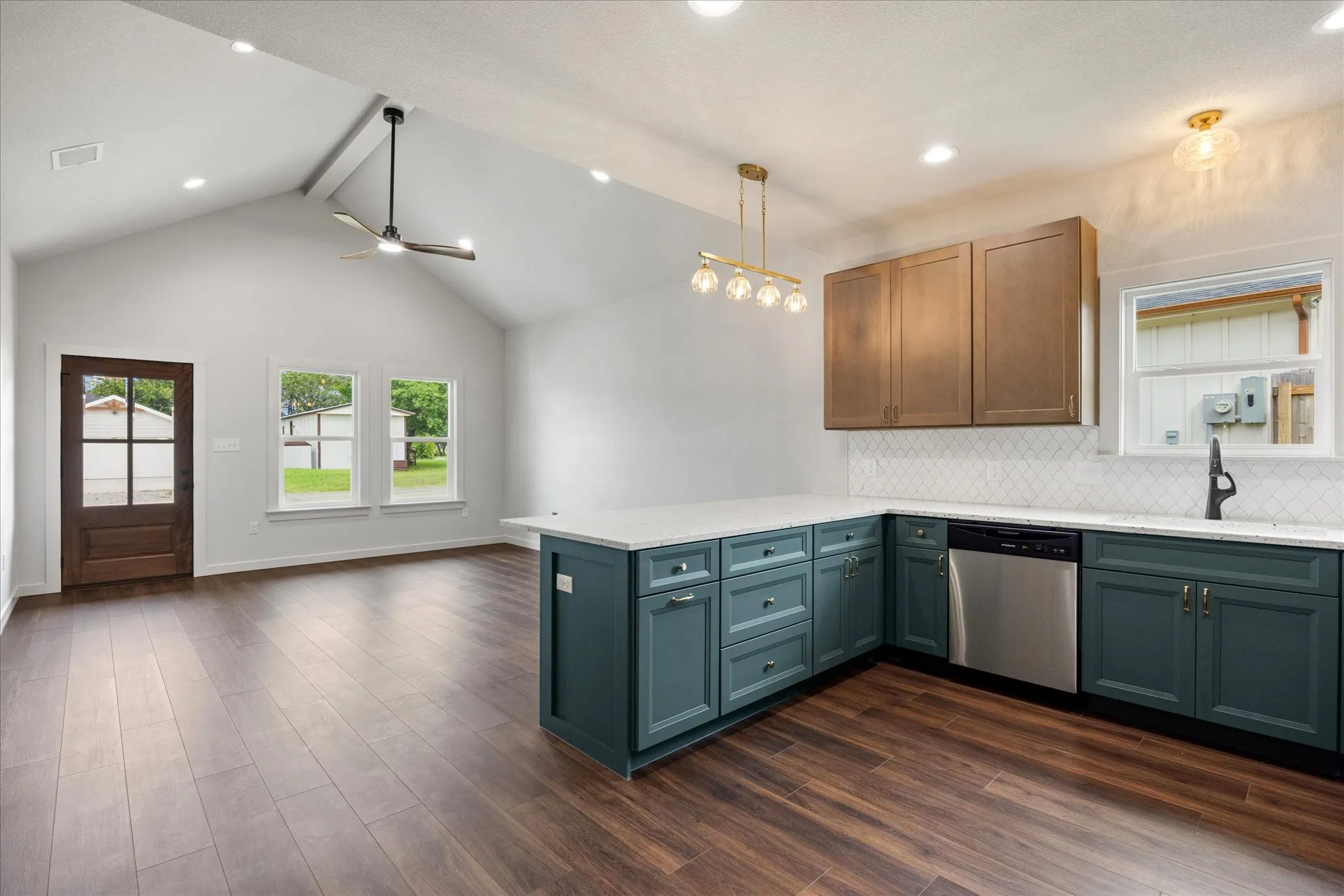 Single Family Residence For Sale in Hood County , 2603 Creekview Drive, Granbury, Texas 76048, 3 Bedroom, 2 Bathroom, 1 Garage spaces, 1,292 Sqft, built in 2026, mls#21304479, Real Estate Agent in Granbury, Homes For Sale in Hood county, Homes For Sale in Granbury, Realtor in Granbury Texas, Real Estate Brokerage Independent Realty Texas, Luminita Cordes Realtor