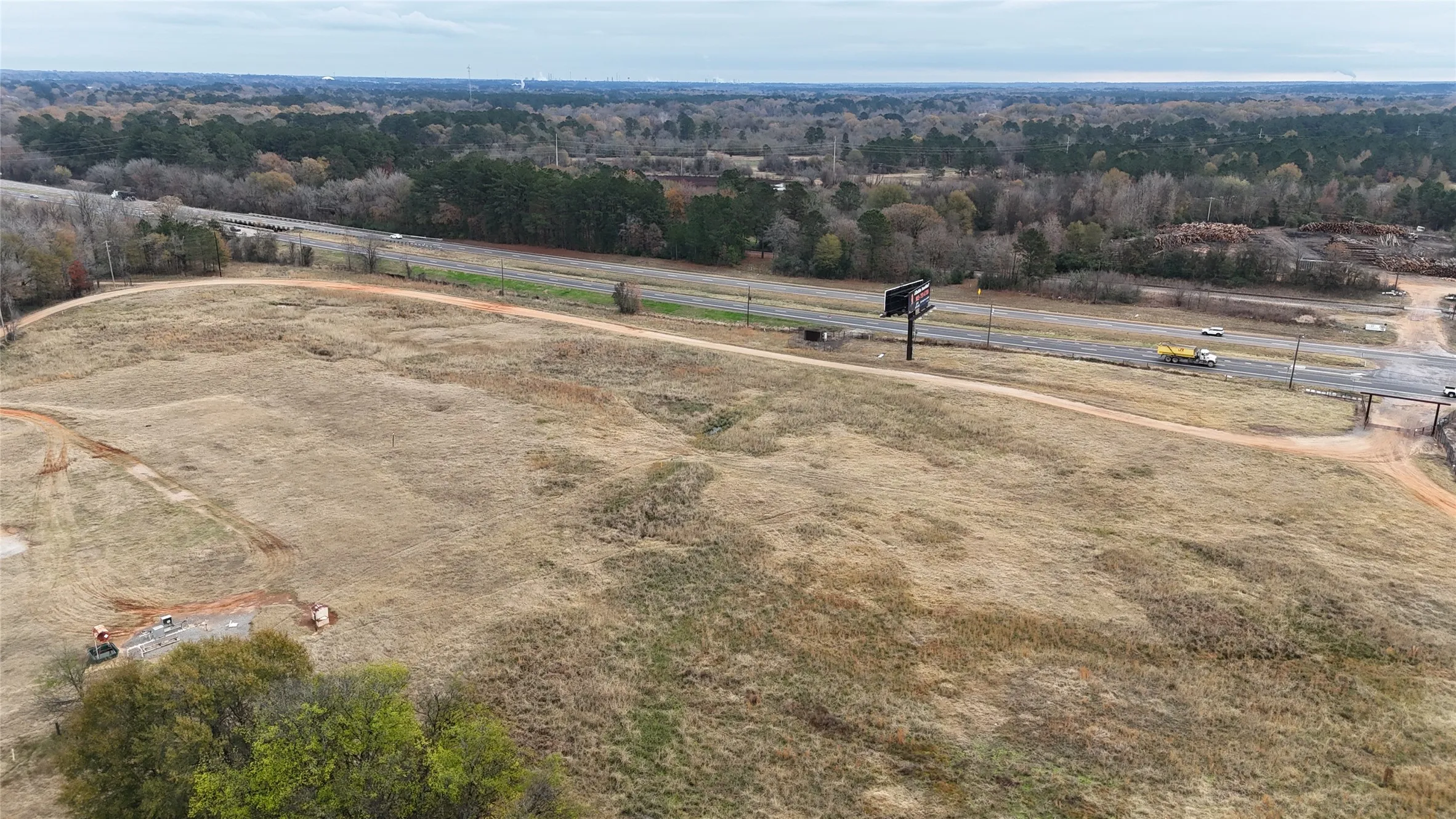 Commercial 45+/- acres on hwy 31 between I-20 & Longview
