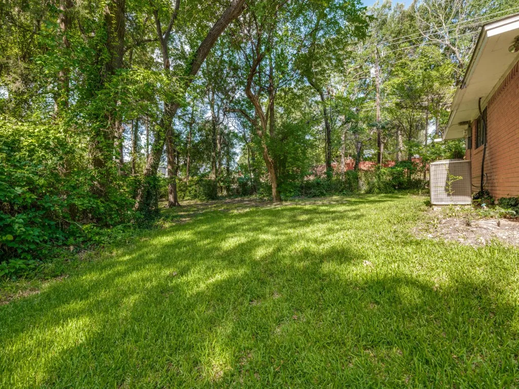 Single Family Residence For Sale in Dallas County , 3536 Rio Grande Avenue, Dallas, Texas 75233, 2 Bedroom, 2 Bathroom, Garage spaces, 1,496 Sqft, built in 1968, mls#21304814, Real Estate Agent in Dallas, Homes For Sale in Dallas county, Homes For Sale in Dallas, Realtor in Dallas Texas, Real Estate Brokerage Independent Realty Texas, Luminita Cordes Realtor