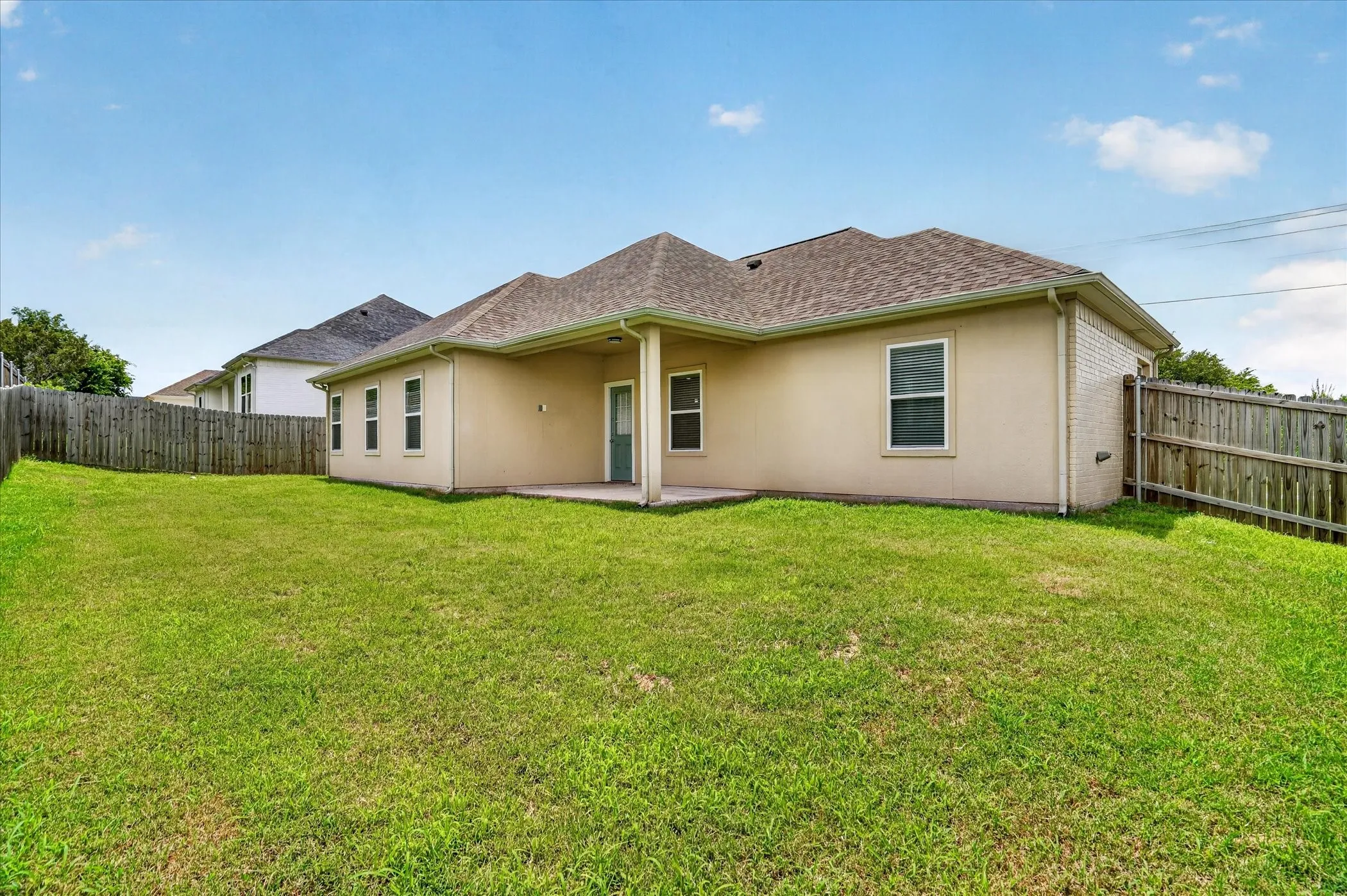 Single Family Residence For Sale in Hood County , 5503 Firewood Trail, Granbury, Texas 76048, 3 Bedroom, 3 Bathroom, 2 Garage spaces, 1,787 Sqft, built in 2021, mls#21303837, Real Estate Agent in Granbury, Homes For Sale in Hood county, Homes For Sale in Granbury, Realtor in Granbury Texas, Real Estate Brokerage Independent Realty Texas, Luminita Cordes Realtor