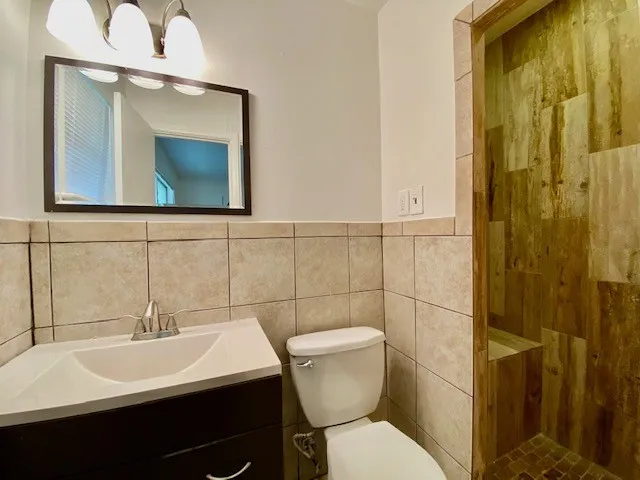Single Family Residence For Rent in Dallas County , 2125 Forest Oaks Drive, Dallas, Texas 75228, 3 Bedroom, 3 Bathroom, Garage spaces, 1,868 Sqft, built in 1955, mls#21305229, Real Estate Agent in Dallas, Homes For Rent in Dallas county, Homes For Rent in Dallas, Realtor in Dallas Texas, Real Estate Brokerage Independent Realty Texas, Luminita Cordes Realtor