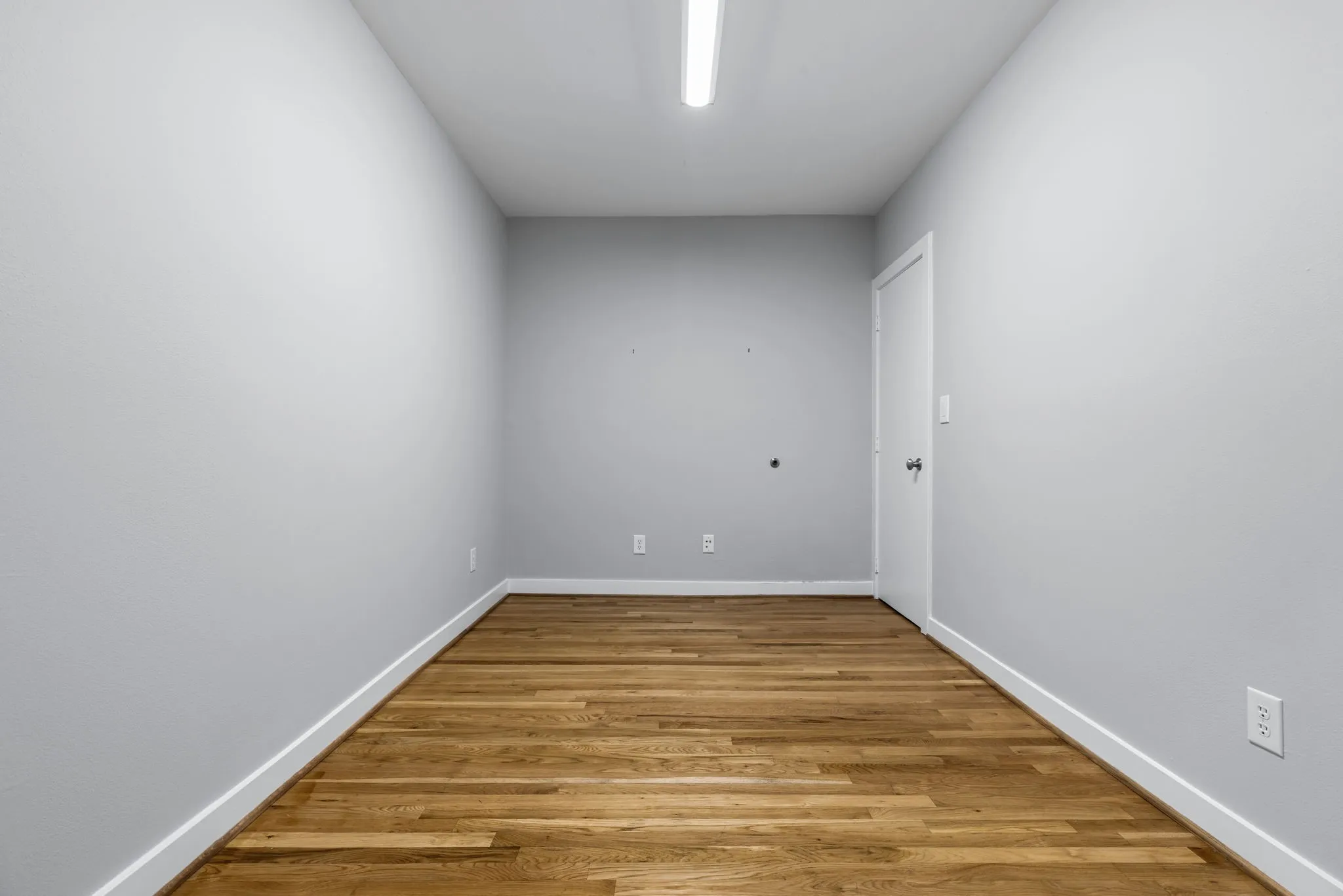 This bonus room offers amazing flexibility as a cozy den, home office, workout area, reading nook, guest space... whatever your needs. The closet is quite large as well.