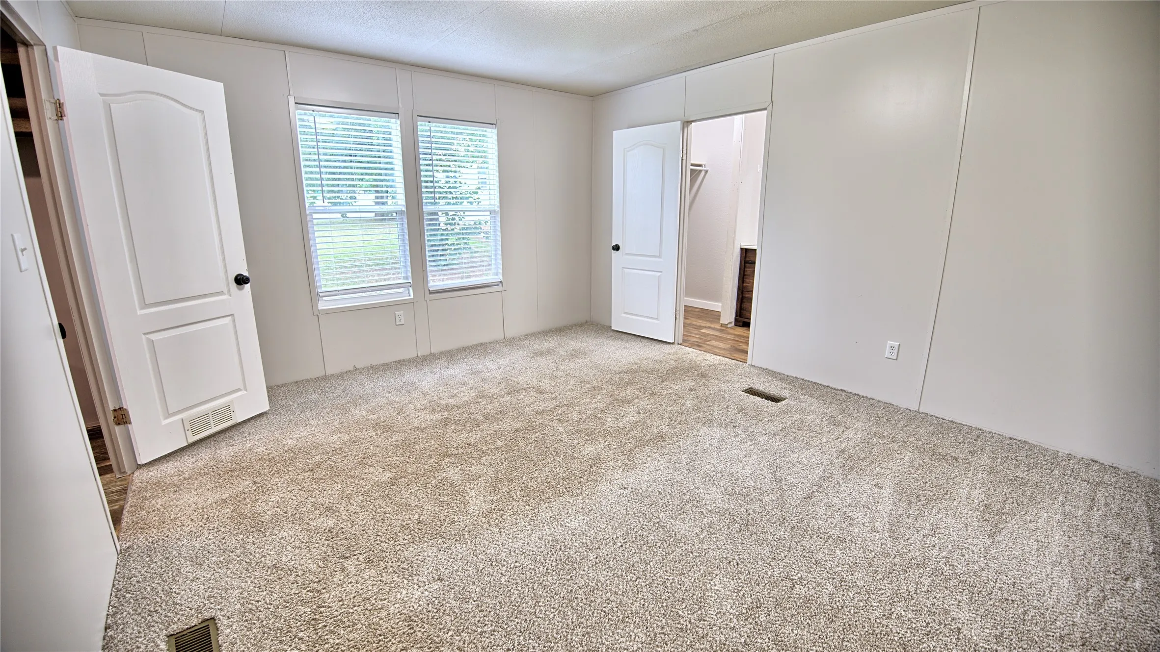 Single Family Residence For Sale in Montague County , 504 Fannin Street, Nocona, Texas 76255, 3 Bedroom, 2 Bathroom, Garage spaces, 1,152 Sqft, built in 2019, mls#21303400, Real Estate Agent in Nocona, Homes For Sale in Montague county, Homes For Sale in Nocona, Realtor in Nocona Texas, Real Estate Brokerage Independent Realty Texas, Luminita Cordes Realtor