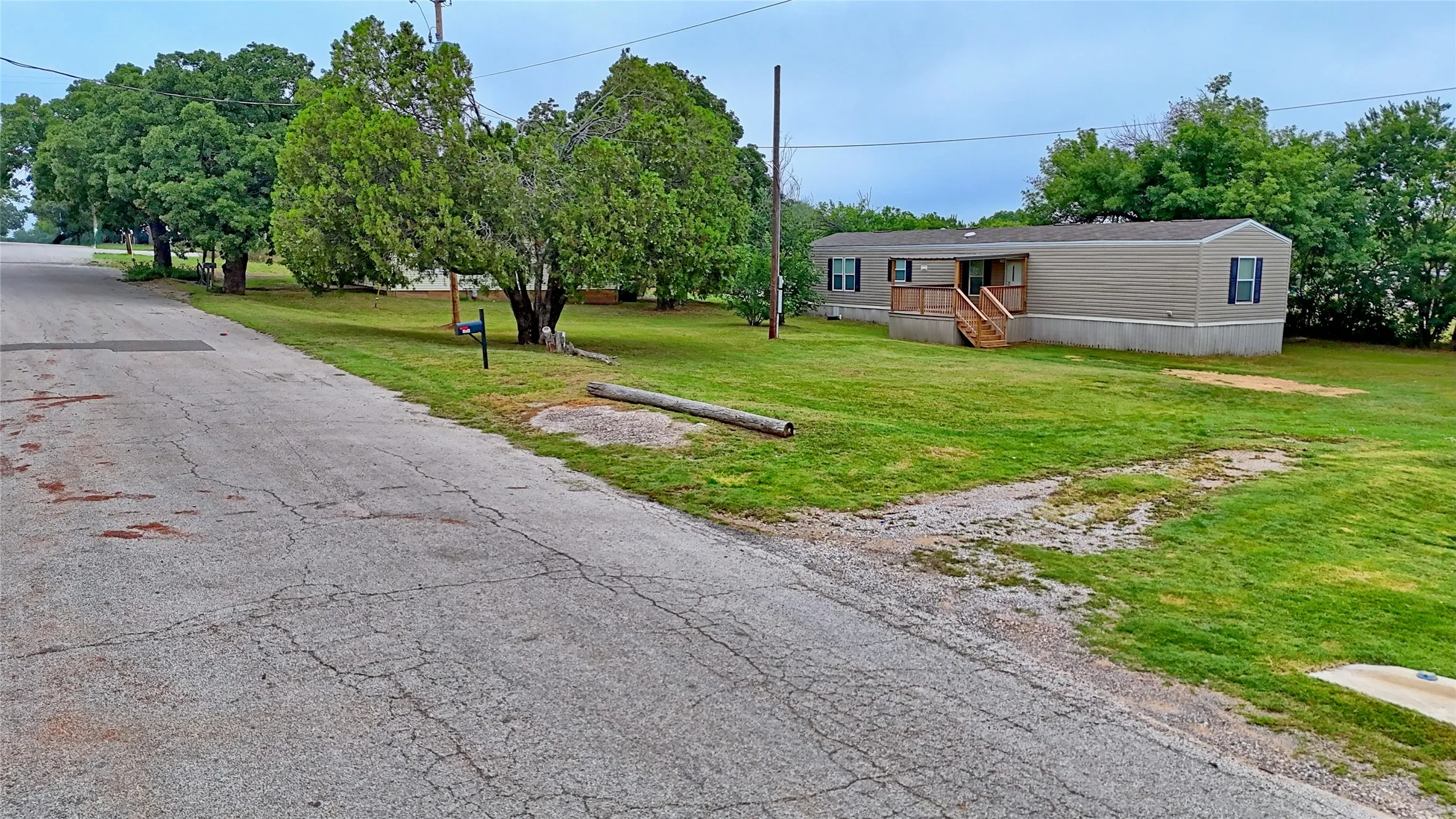 Single Family Residence For Sale in Montague County , 504 Fannin Street, Nocona, Texas 76255, 3 Bedroom, 2 Bathroom, Garage spaces, 1,152 Sqft, built in 2019, mls#21303400, Real Estate Agent in Nocona, Homes For Sale in Montague county, Homes For Sale in Nocona, Realtor in Nocona Texas, Real Estate Brokerage Independent Realty Texas, Luminita Cordes Realtor