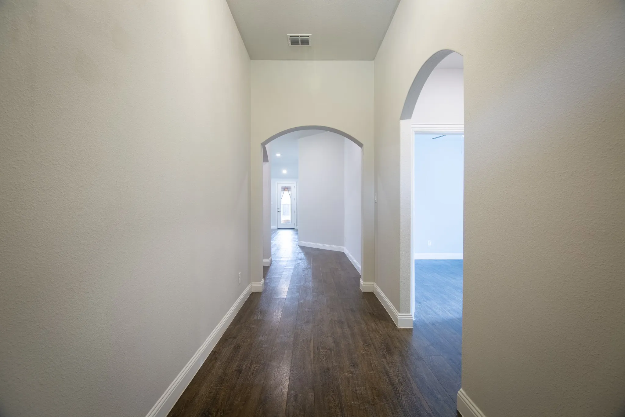 Single Family Residence For Sale in Dallas County , 3308 Highgate Court, Sachse, Texas 75048, 3 Bedroom, 2 Bathroom, 2 Garage spaces, 2,372 Sqft, built in 2020, mls#21305244, Real Estate Agent in Sachse, Homes For Sale in Dallas county, Homes For Sale in Sachse, Realtor in Sachse Texas, Real Estate Brokerage Independent Realty Texas, Luminita Cordes Realtor