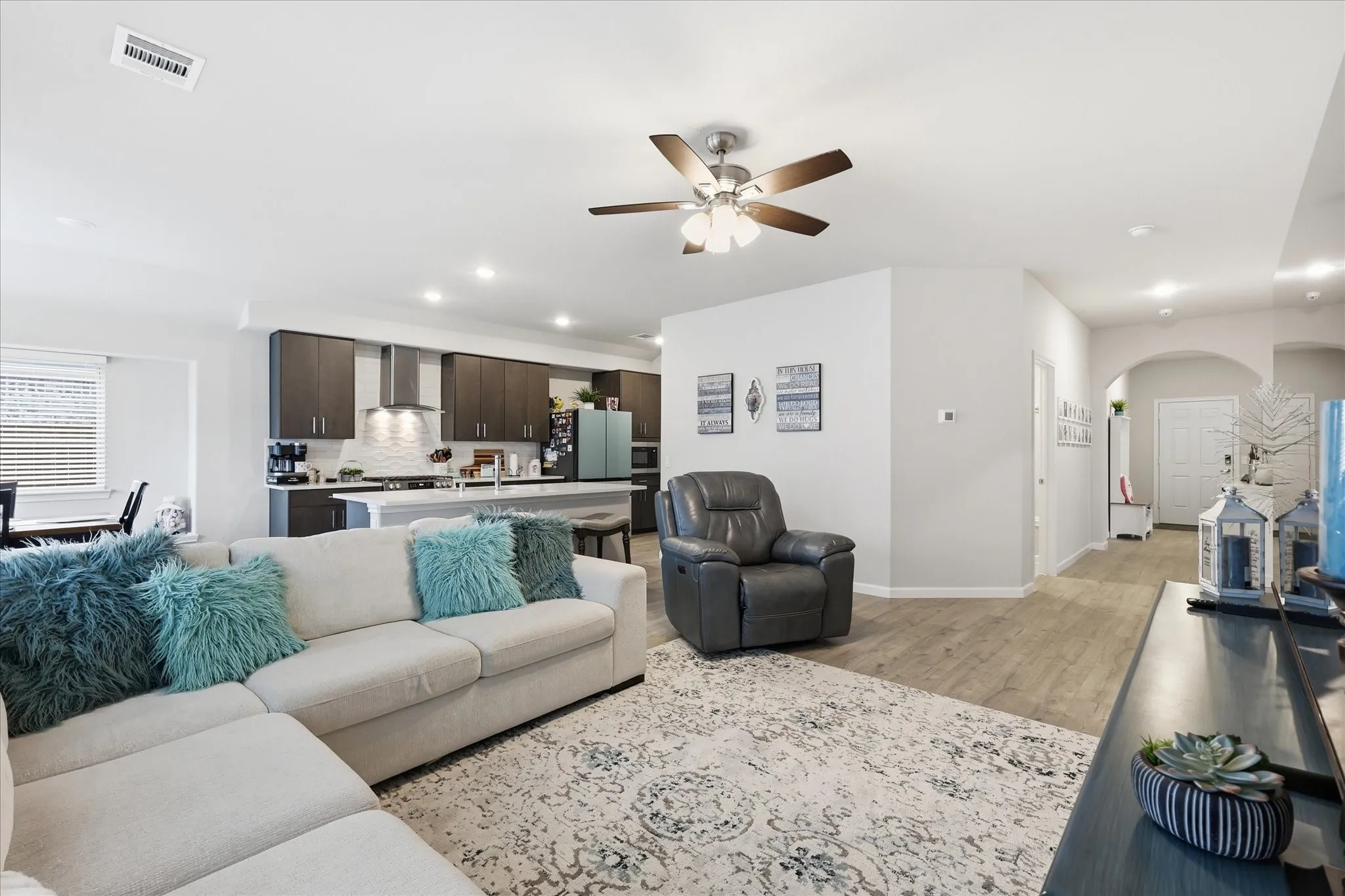 Single Family Residence For Sale in Kaufman County , 3615 Big Nemaha Drive, Crandall, Texas 75114, 3 Bedroom, 2 Bathroom, 2 Garage spaces, 1,650 Sqft, built in 2023, mls#21303411, Real Estate Agent in Crandall, Homes For Sale in Kaufman county, Homes For Sale in Crandall, Realtor in Crandall Texas, Real Estate Brokerage Independent Realty Texas, Luminita Cordes Realtor