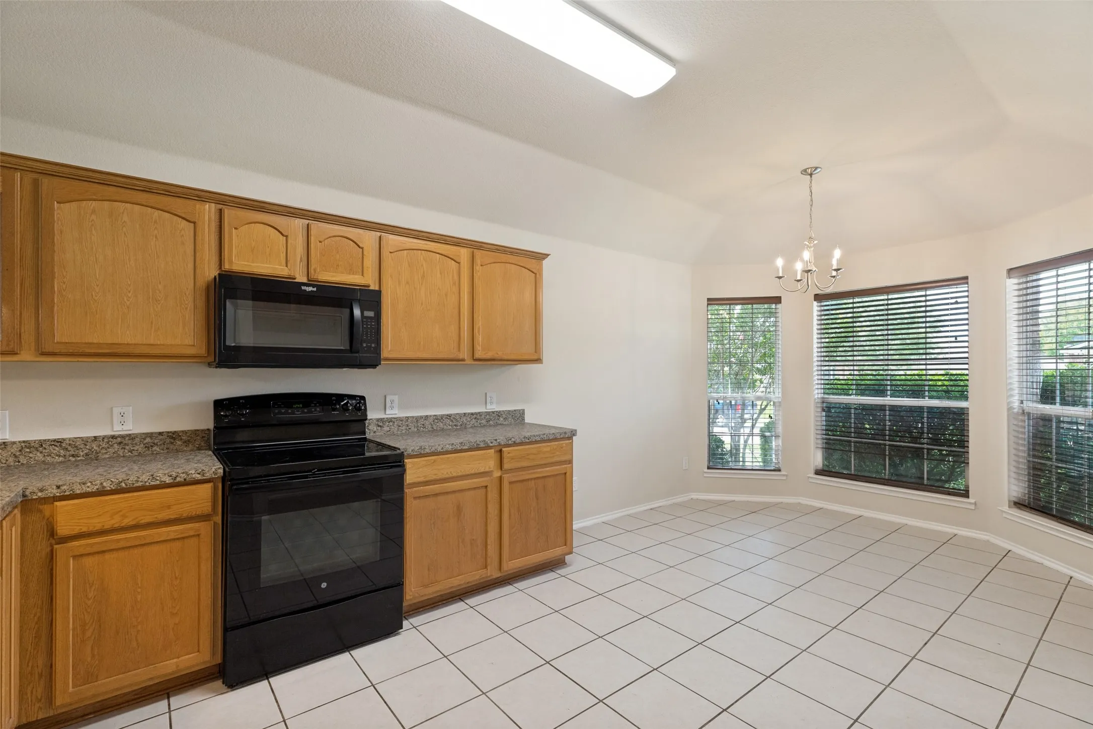 Single Family Residence For Sale in Collin County , 728 Mahogany Drive, Anna, Texas 75409, 3 Bedroom, 3 Bathroom, 2 Garage spaces, 2,196 Sqft, built in 2007, mls#21303809, Real Estate Agent in Anna, Homes For Sale in Collin county, Homes For Sale in Anna, Realtor in Anna Texas, Real Estate Brokerage Independent Realty Texas, Luminita Cordes Realtor