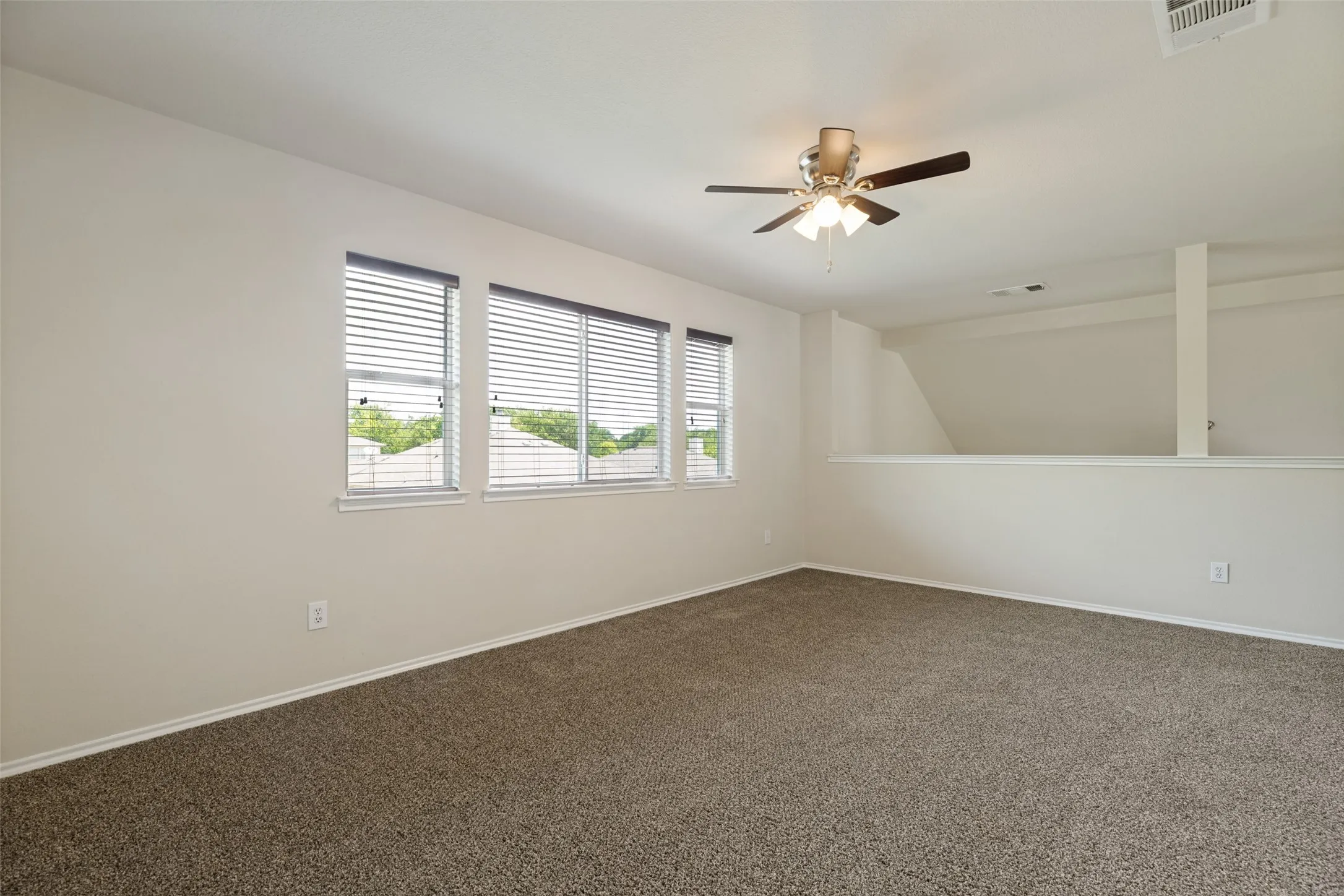 Single Family Residence For Sale in Collin County , 728 Mahogany Drive, Anna, Texas 75409, 3 Bedroom, 3 Bathroom, 2 Garage spaces, 2,196 Sqft, built in 2007, mls#21303809, Real Estate Agent in Anna, Homes For Sale in Collin county, Homes For Sale in Anna, Realtor in Anna Texas, Real Estate Brokerage Independent Realty Texas, Luminita Cordes Realtor