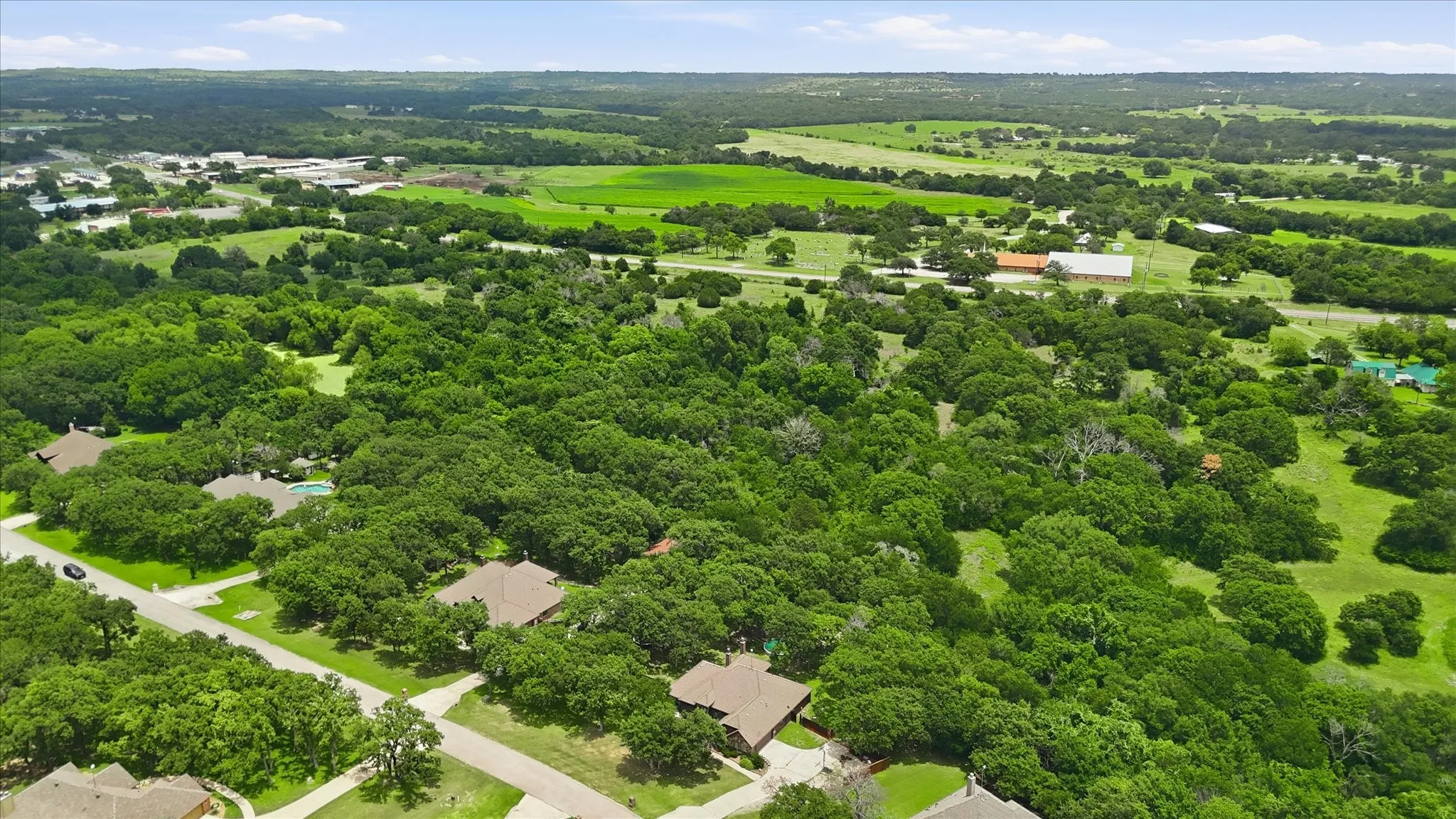 Single Family Residence For Sale in Parker County , 145 Foxpointe Circle, Weatherford, Texas 76087, 4 Bedroom, 2 Bathroom, 2 Garage spaces, 2,228 Sqft, built in 2014, mls#21305269, Real Estate Agent in Weatherford, Homes For Sale in Parker county, Homes For Sale in Weatherford, Realtor in Weatherford Texas, Real Estate Brokerage Independent Realty Texas, Luminita Cordes Realtor