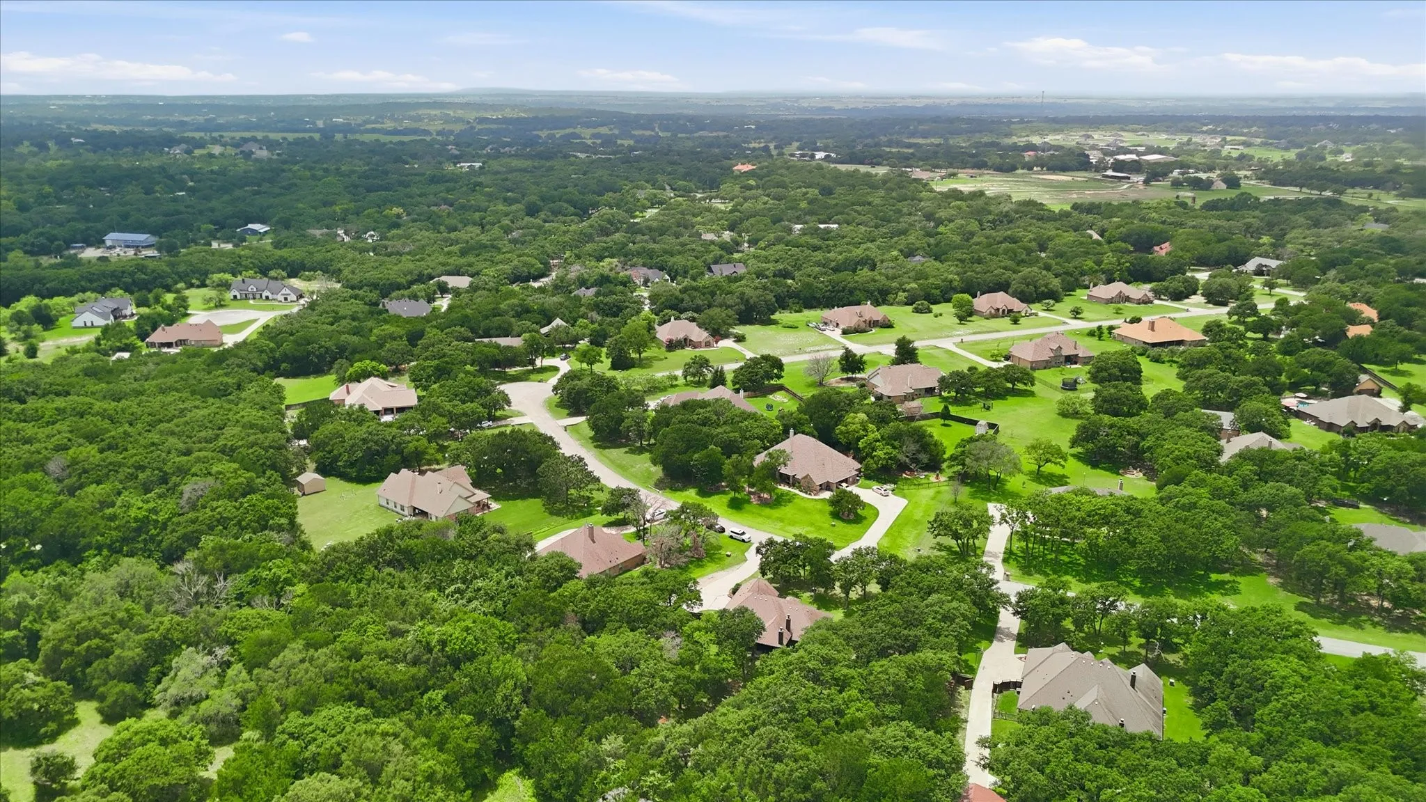 Single Family Residence For Sale in Parker County , 145 Foxpointe Circle, Weatherford, Texas 76087, 4 Bedroom, 2 Bathroom, 2 Garage spaces, 2,228 Sqft, built in 2014, mls#21305269, Real Estate Agent in Weatherford, Homes For Sale in Parker county, Homes For Sale in Weatherford, Realtor in Weatherford Texas, Real Estate Brokerage Independent Realty Texas, Luminita Cordes Realtor