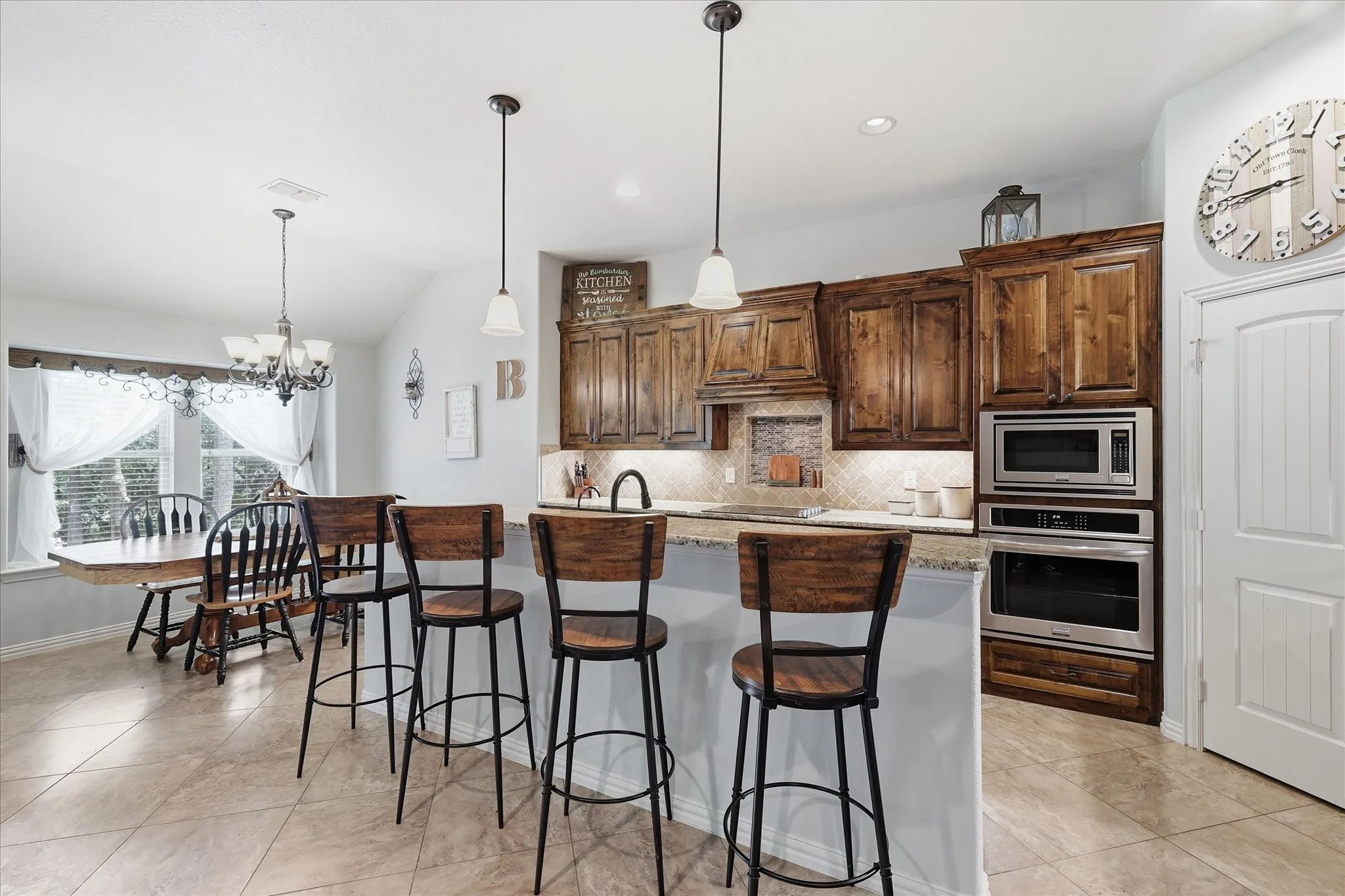 Single Family Residence For Sale in Parker County , 145 Foxpointe Circle, Weatherford, Texas 76087, 4 Bedroom, 2 Bathroom, 2 Garage spaces, 2,228 Sqft, built in 2014, mls#21305269, Real Estate Agent in Weatherford, Homes For Sale in Parker county, Homes For Sale in Weatherford, Realtor in Weatherford Texas, Real Estate Brokerage Independent Realty Texas, Luminita Cordes Realtor